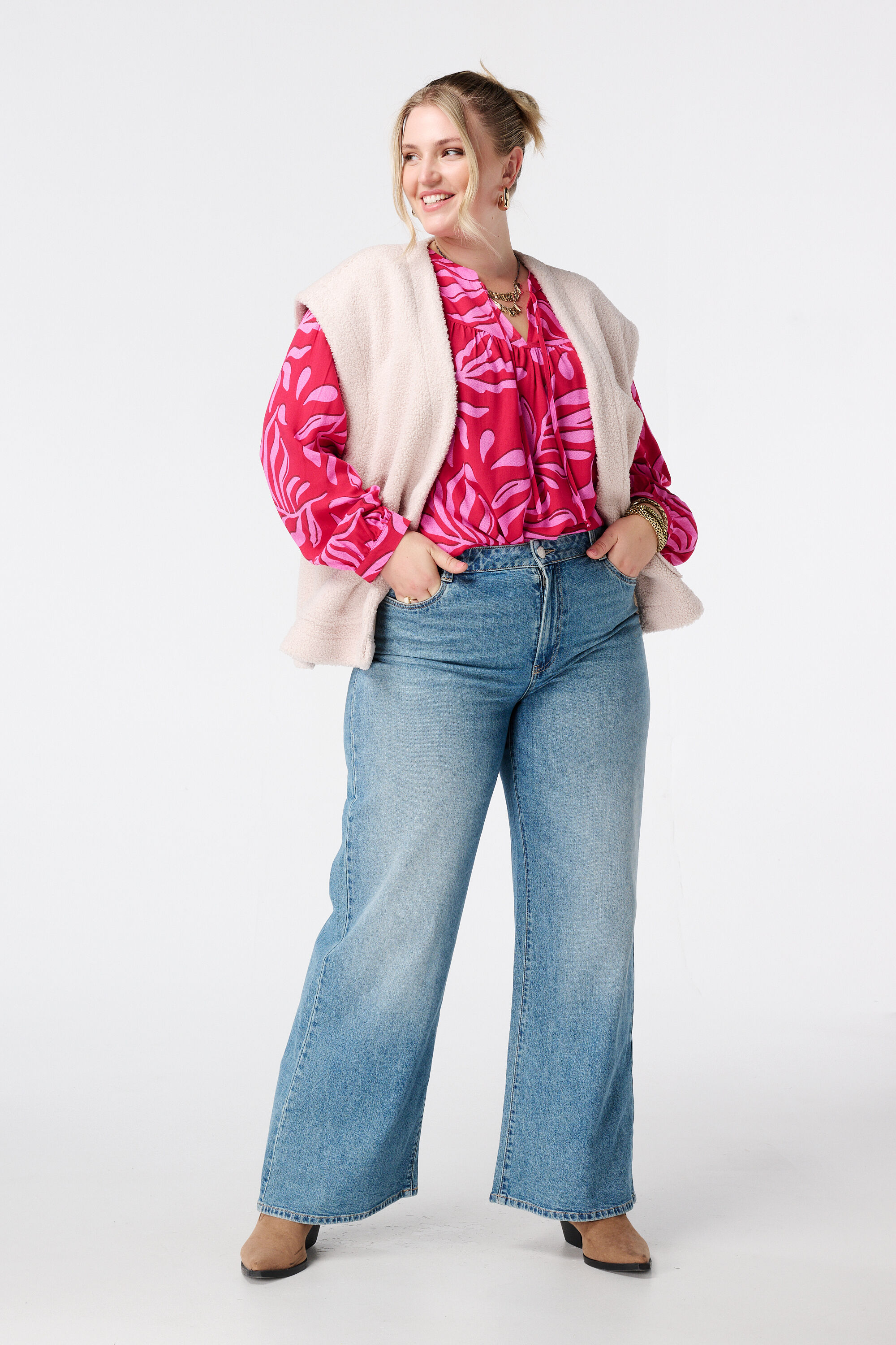 Blusa con estampado y bobinas image number 5