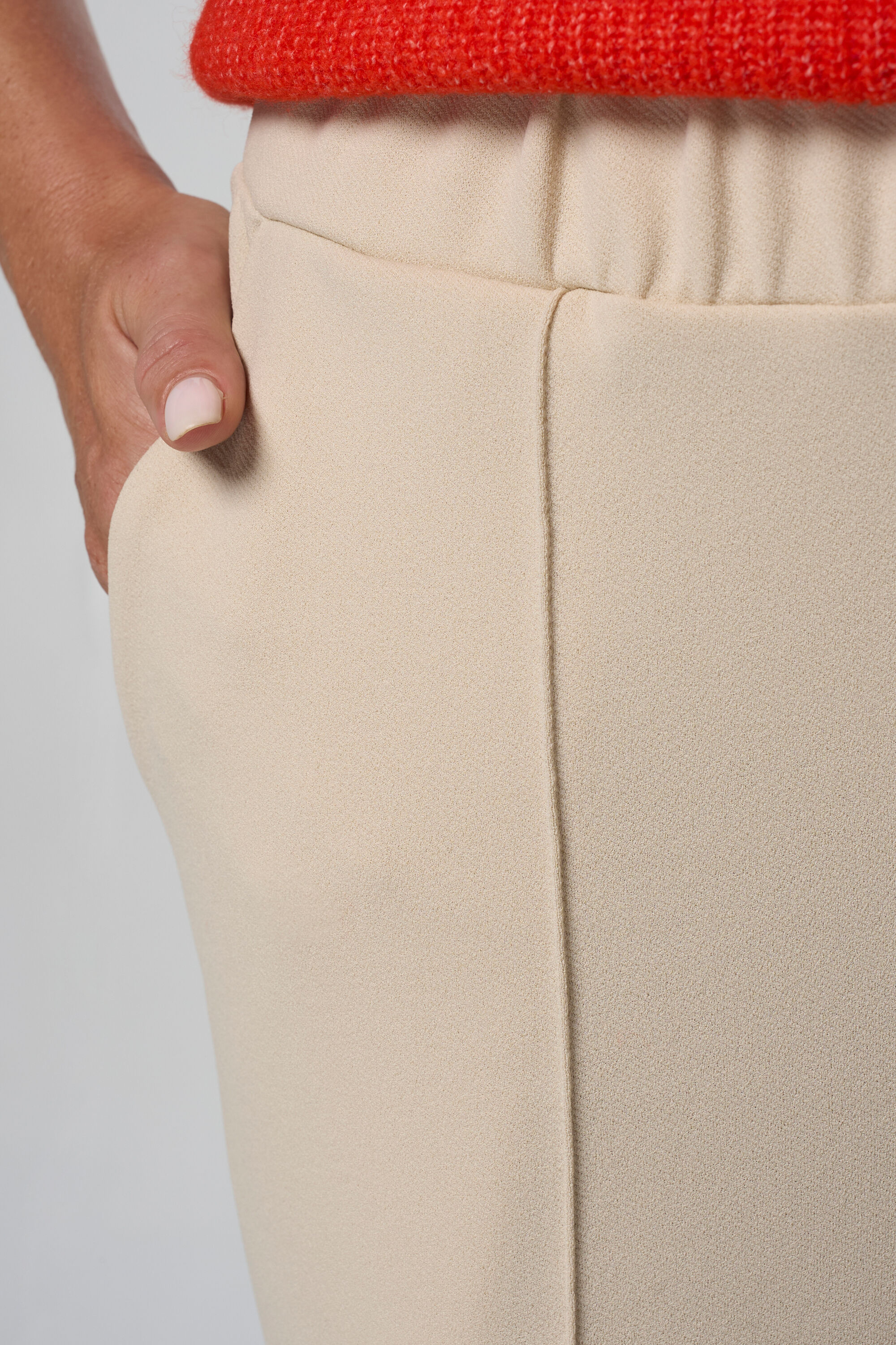 Pantalones de pernera recta image number 4