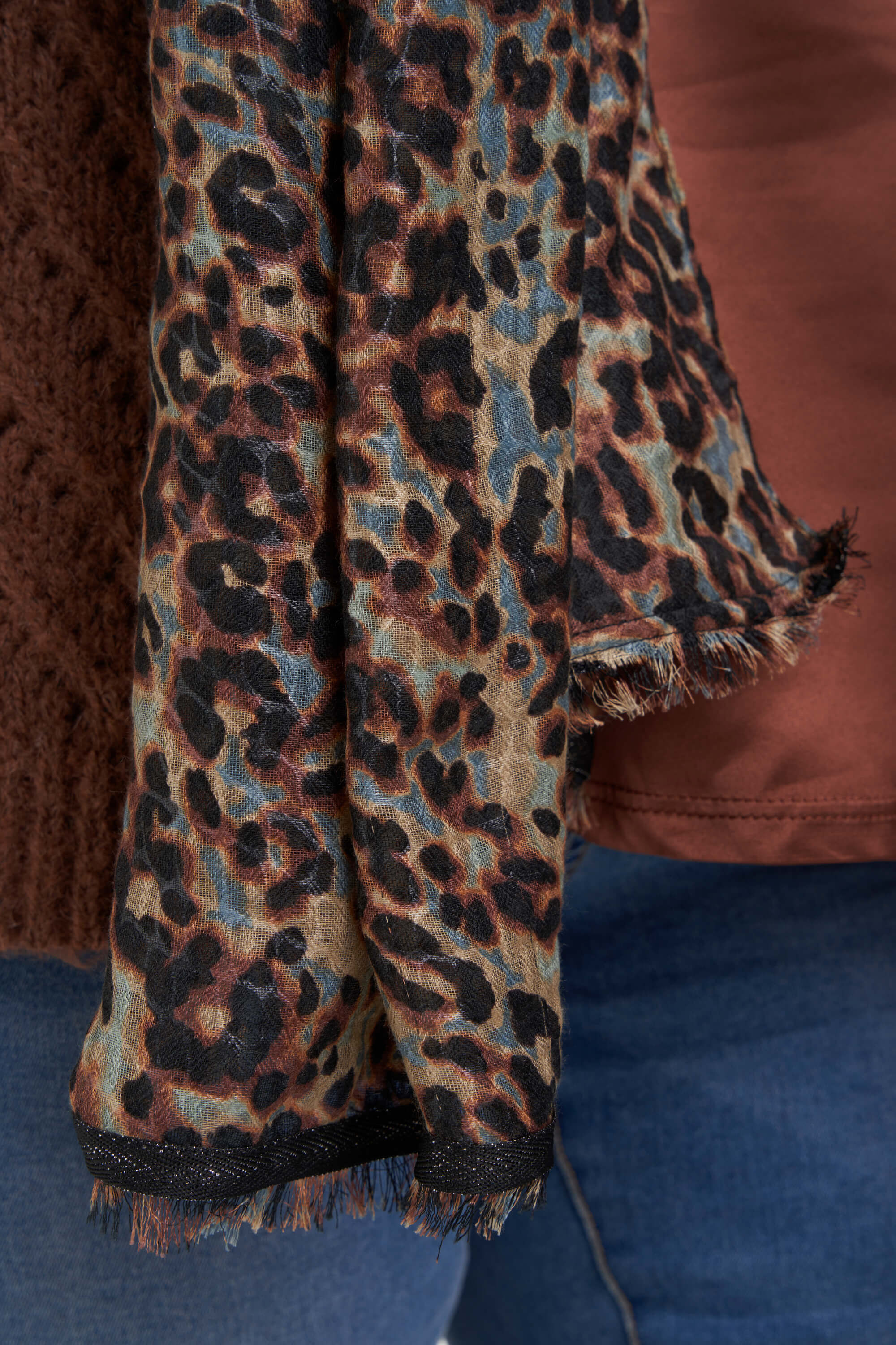 Bufanda con estampado  image number 1