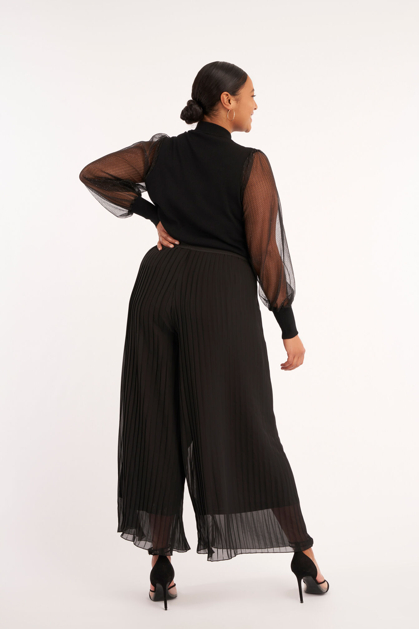 Pantalones plisados anchos image number 3