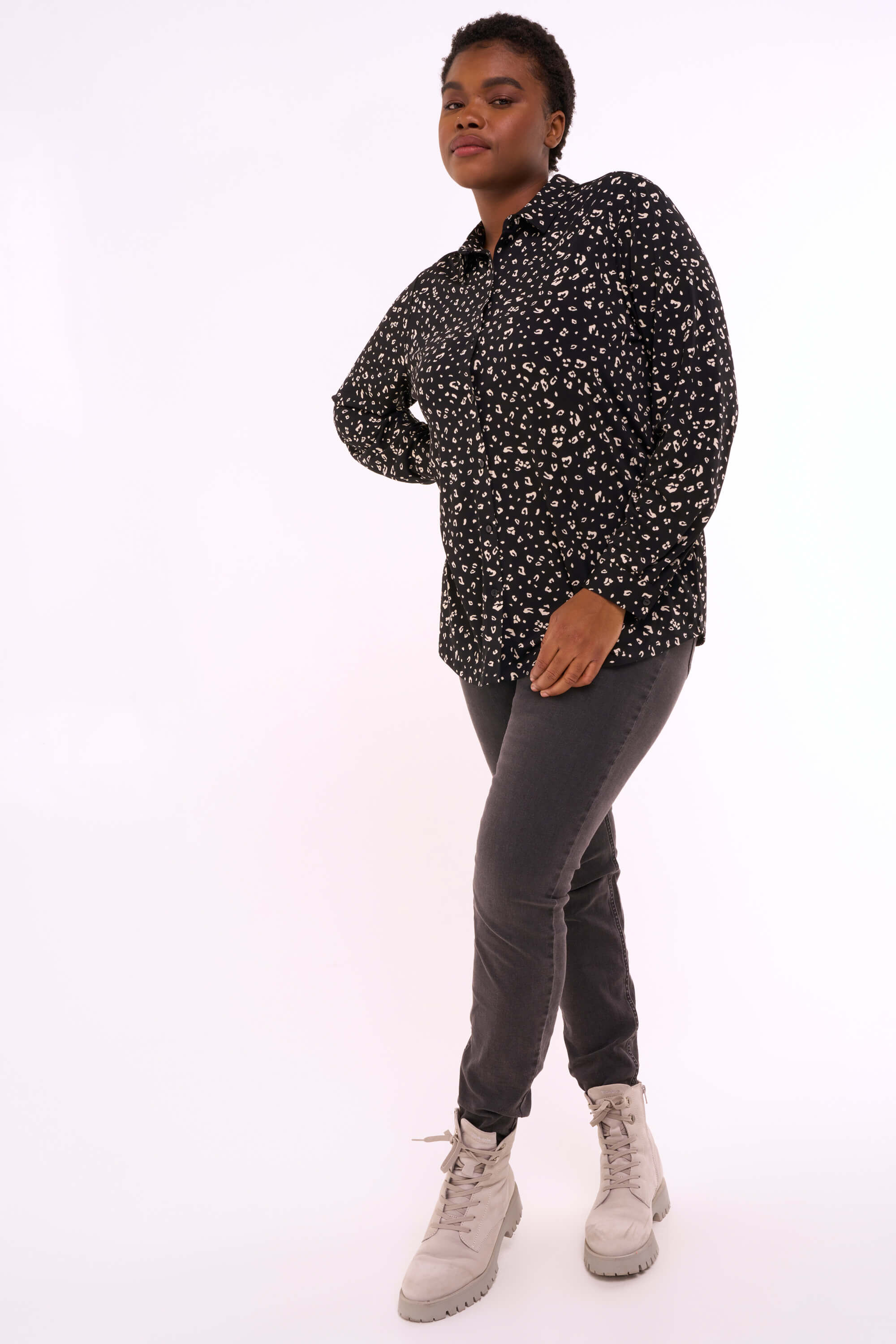 Blusa con estampado image number 5