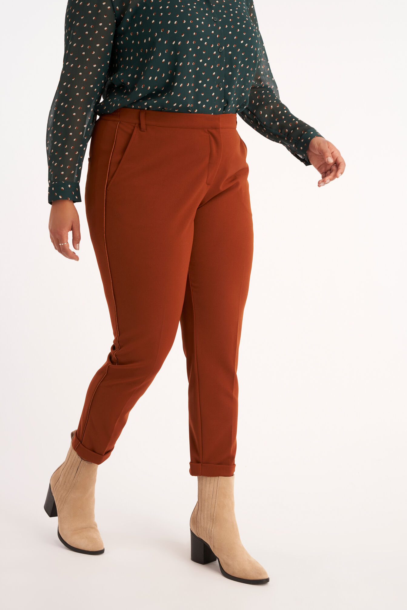 Pantalones tobilleros image number 4