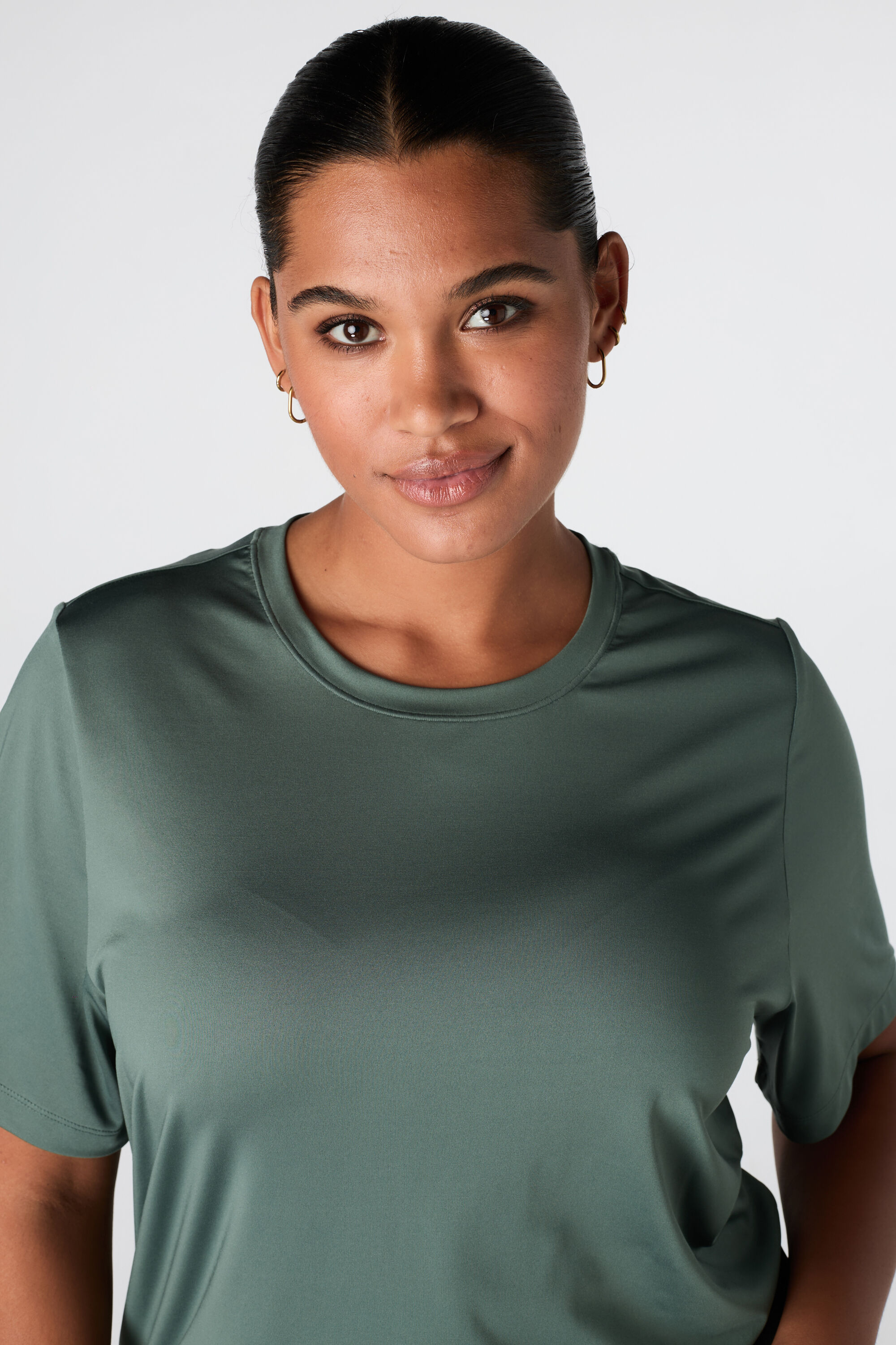 Camiseta deportiva larga image number 6