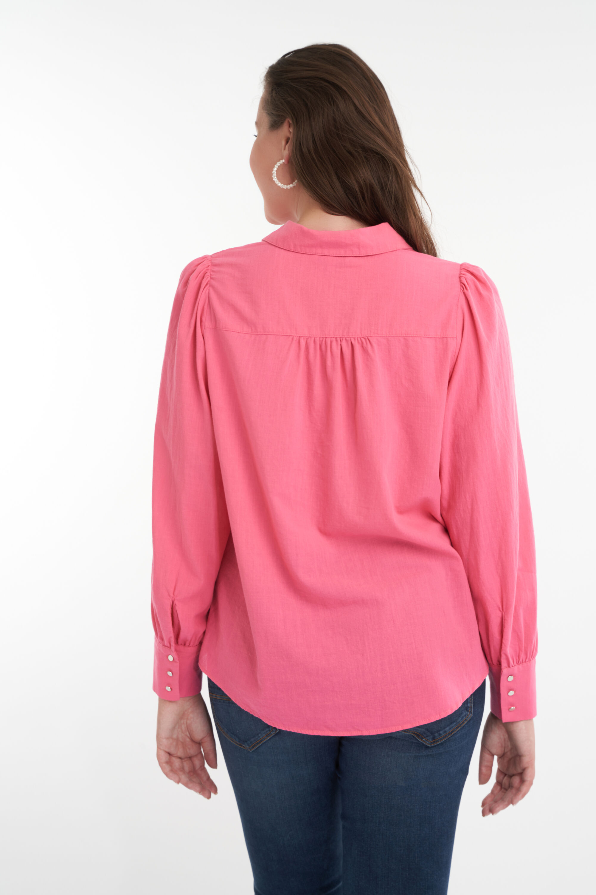 Blusa con mangas abullonadas image number 3