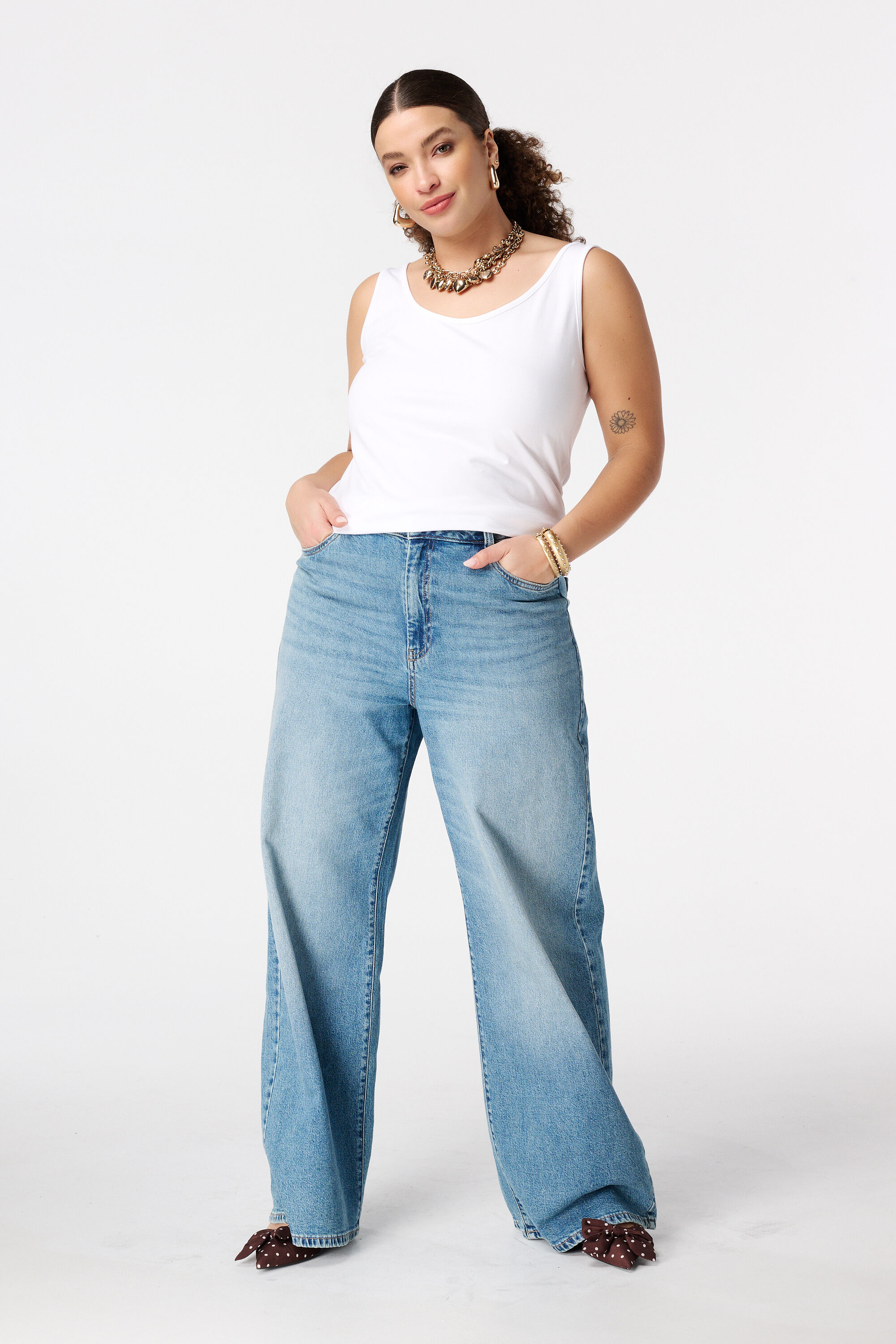 Camiseta extra larga sin mangas de algod&oacute;n image number 5