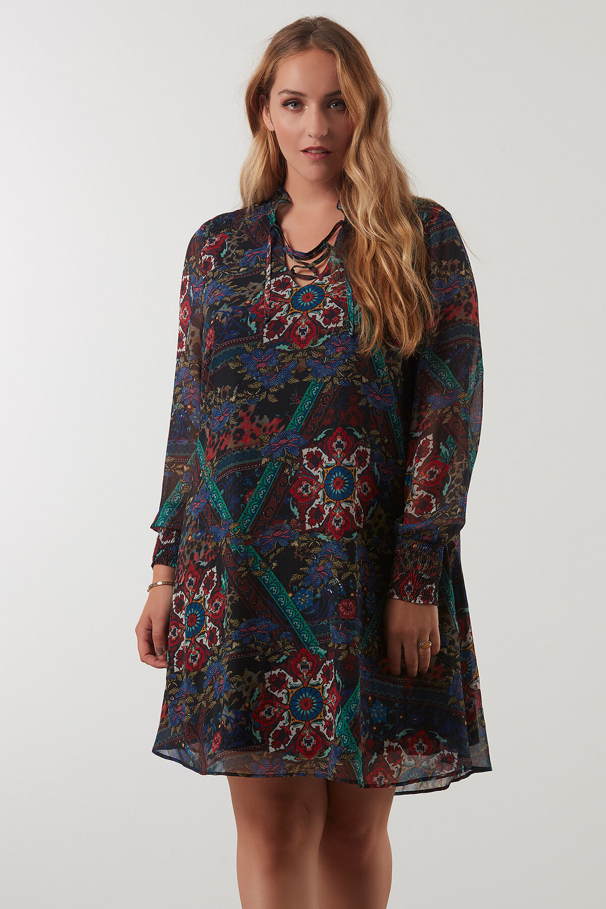 Vestido de volantes holgado image number 3