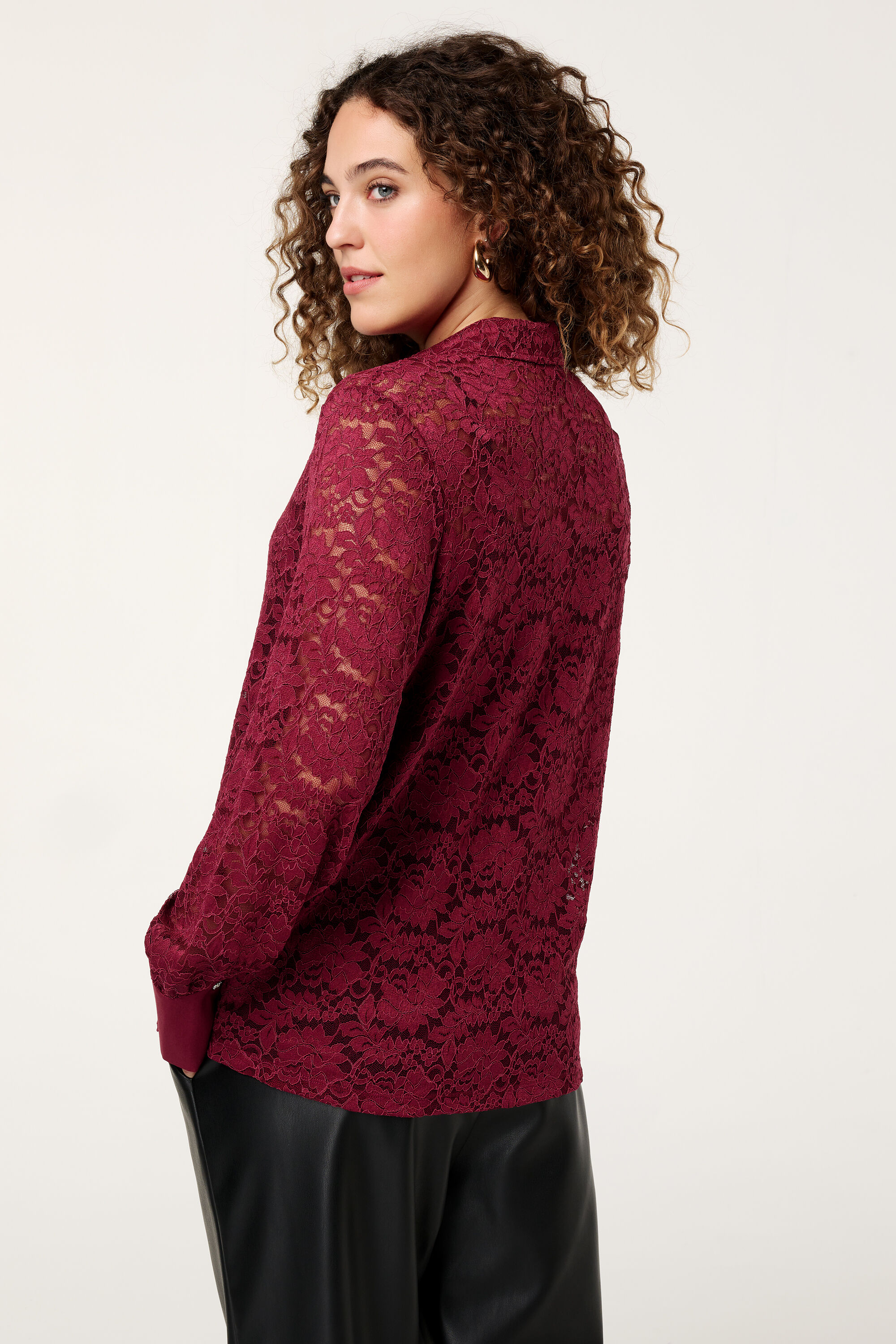 Blusa con encaje image number 3