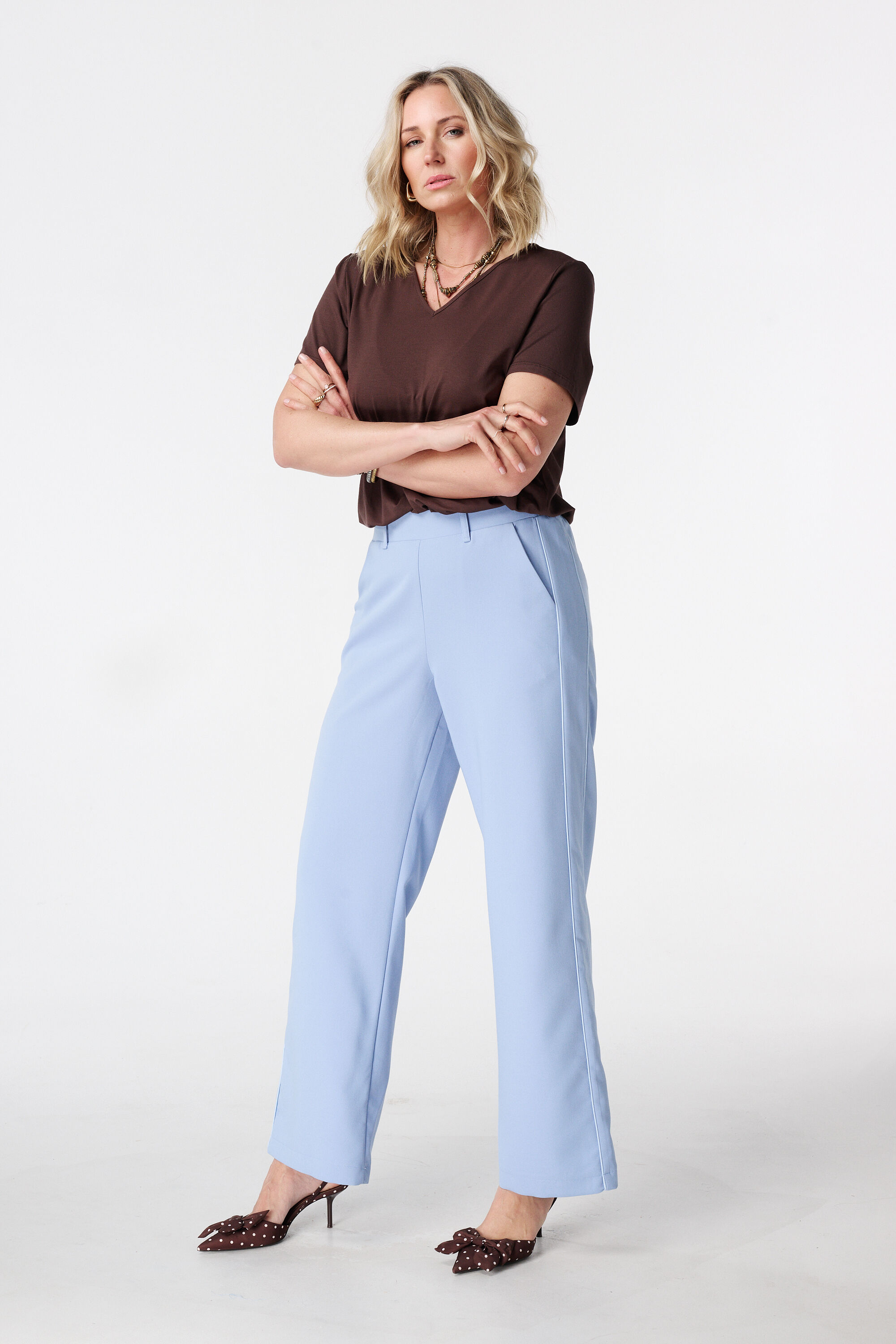 Pantalones anchos con raya lateral image number 6