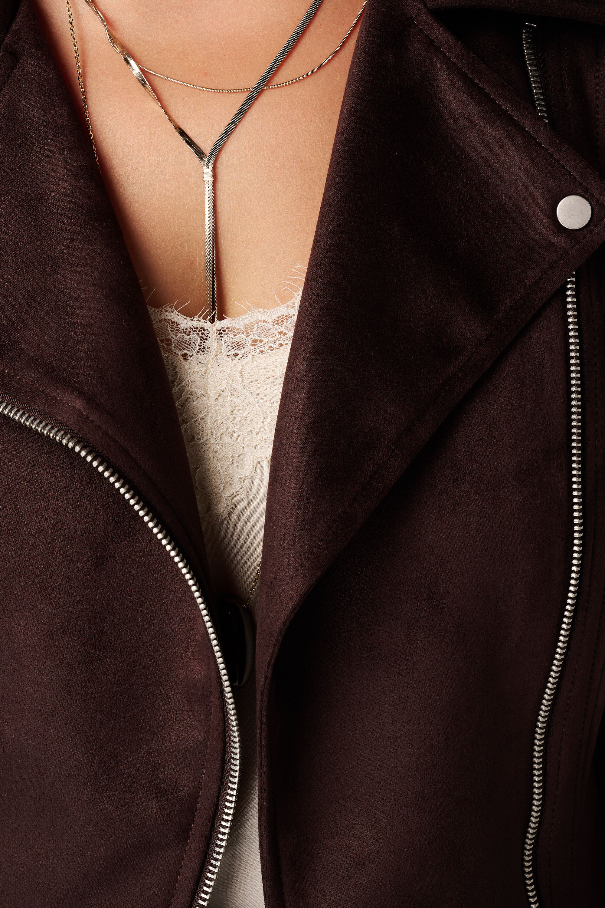 Chaqueta biker de ante sint&eacute;tico image number 6