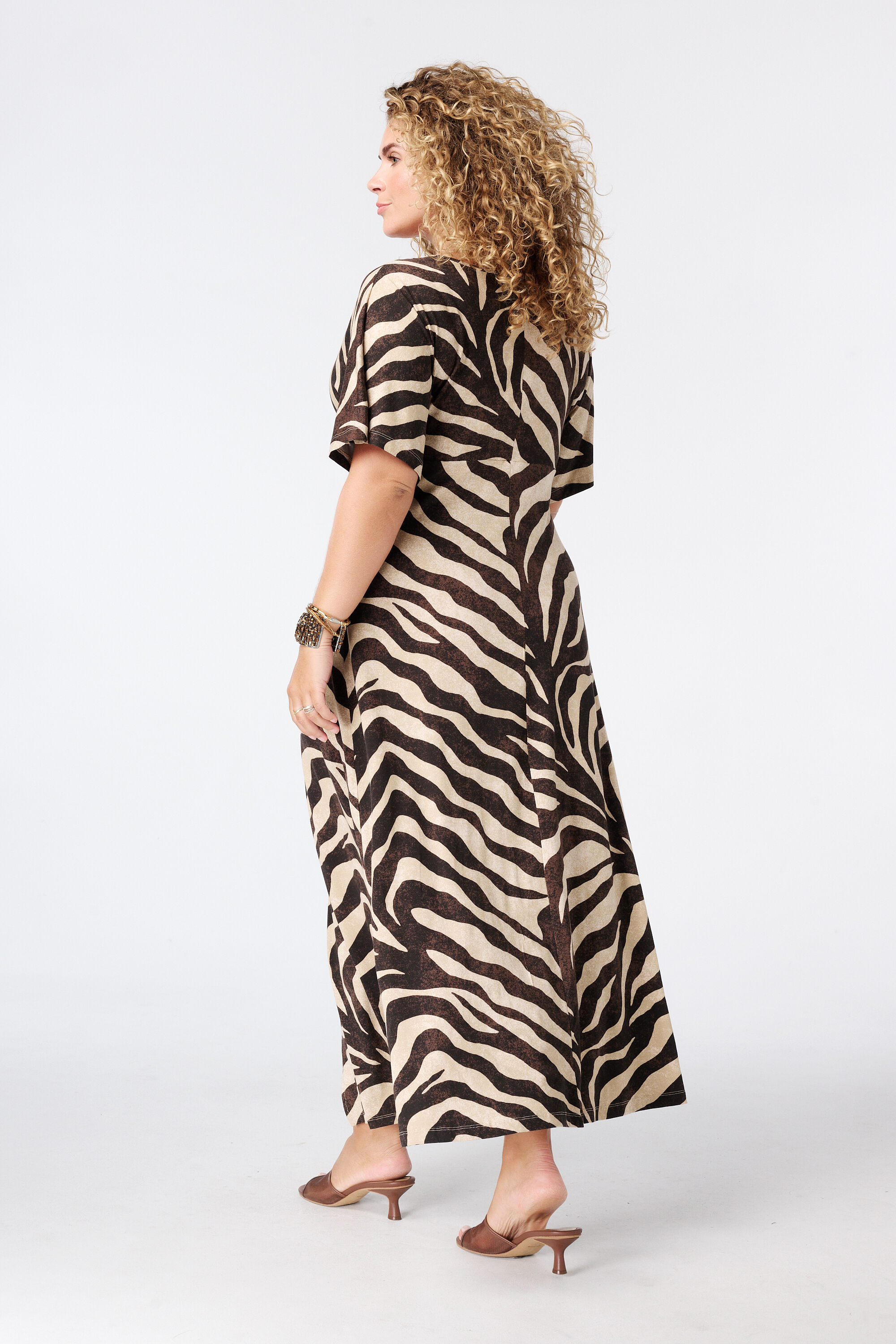Vestido estampado image number 3