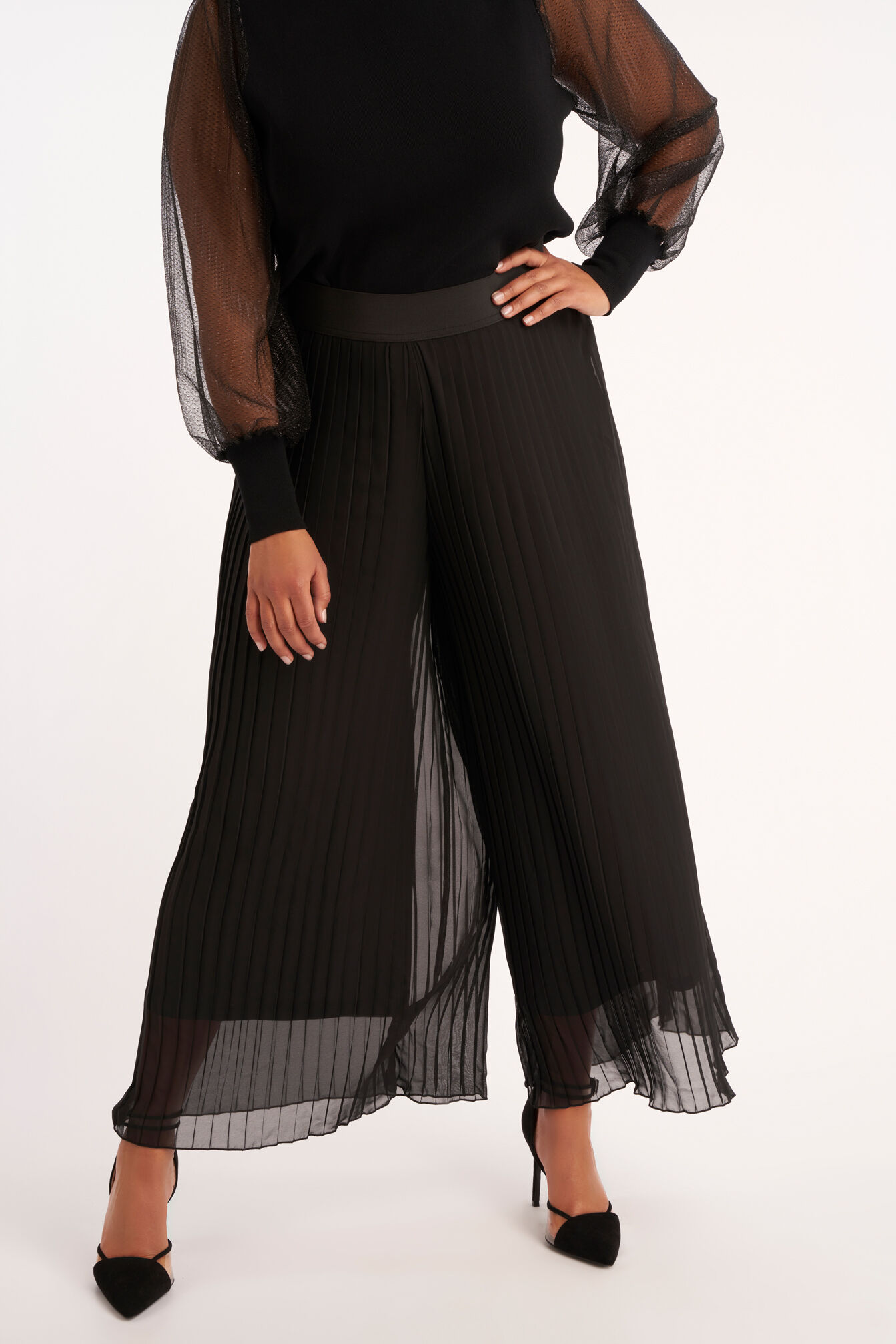 Pantalones plisados anchos image number 4