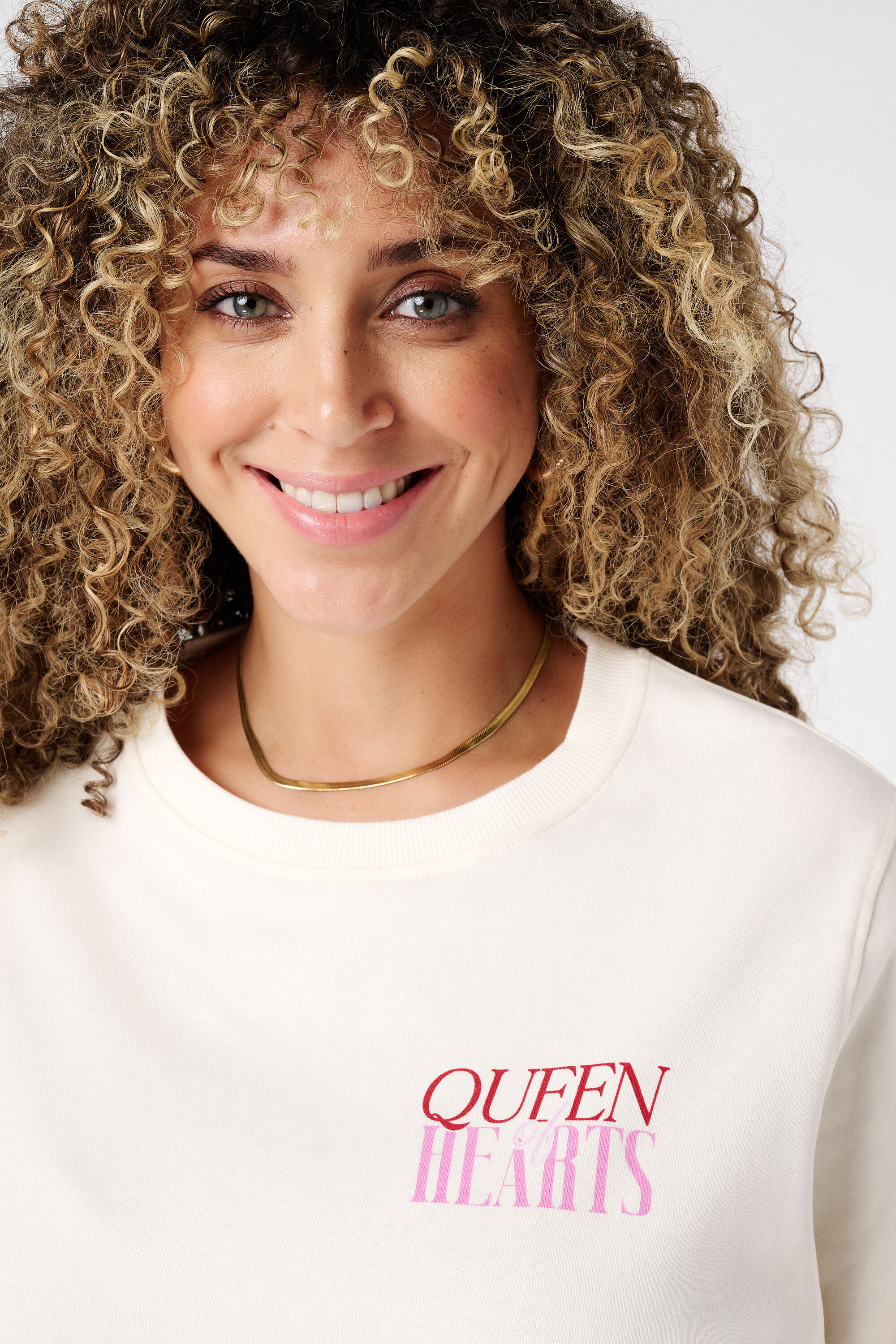 Su&eacute;ter con estampado en la espalda image number 4