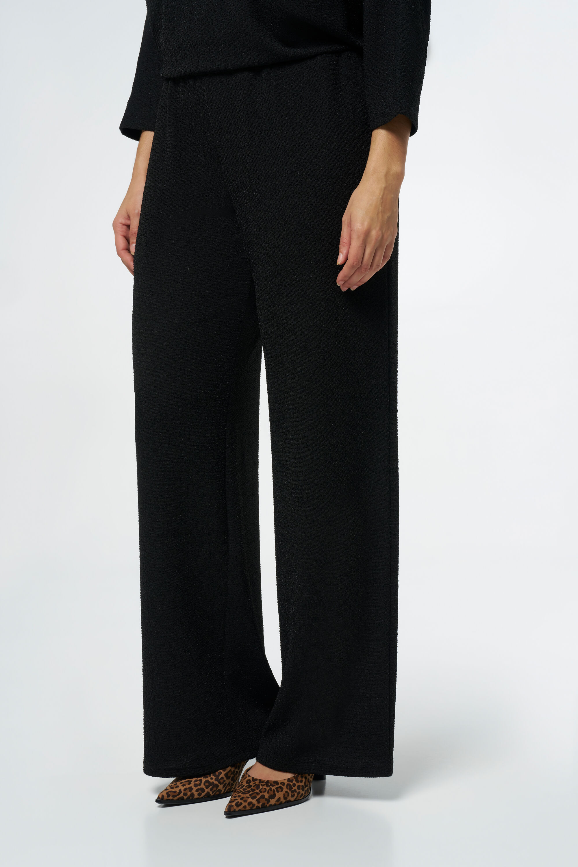 Pantalones de pernera ancha image number 5