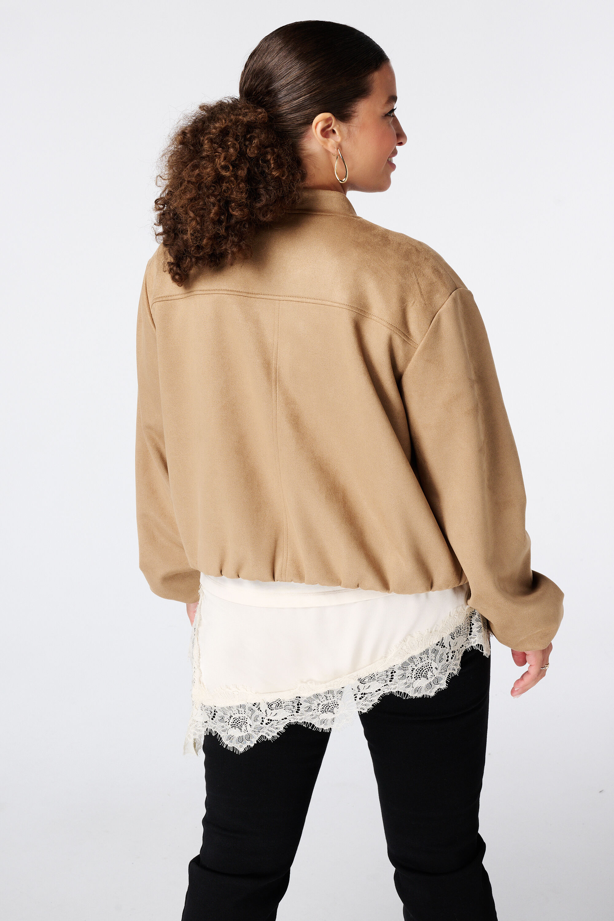 Chaqueta bomber de ante sint&eacute;tico image number 3