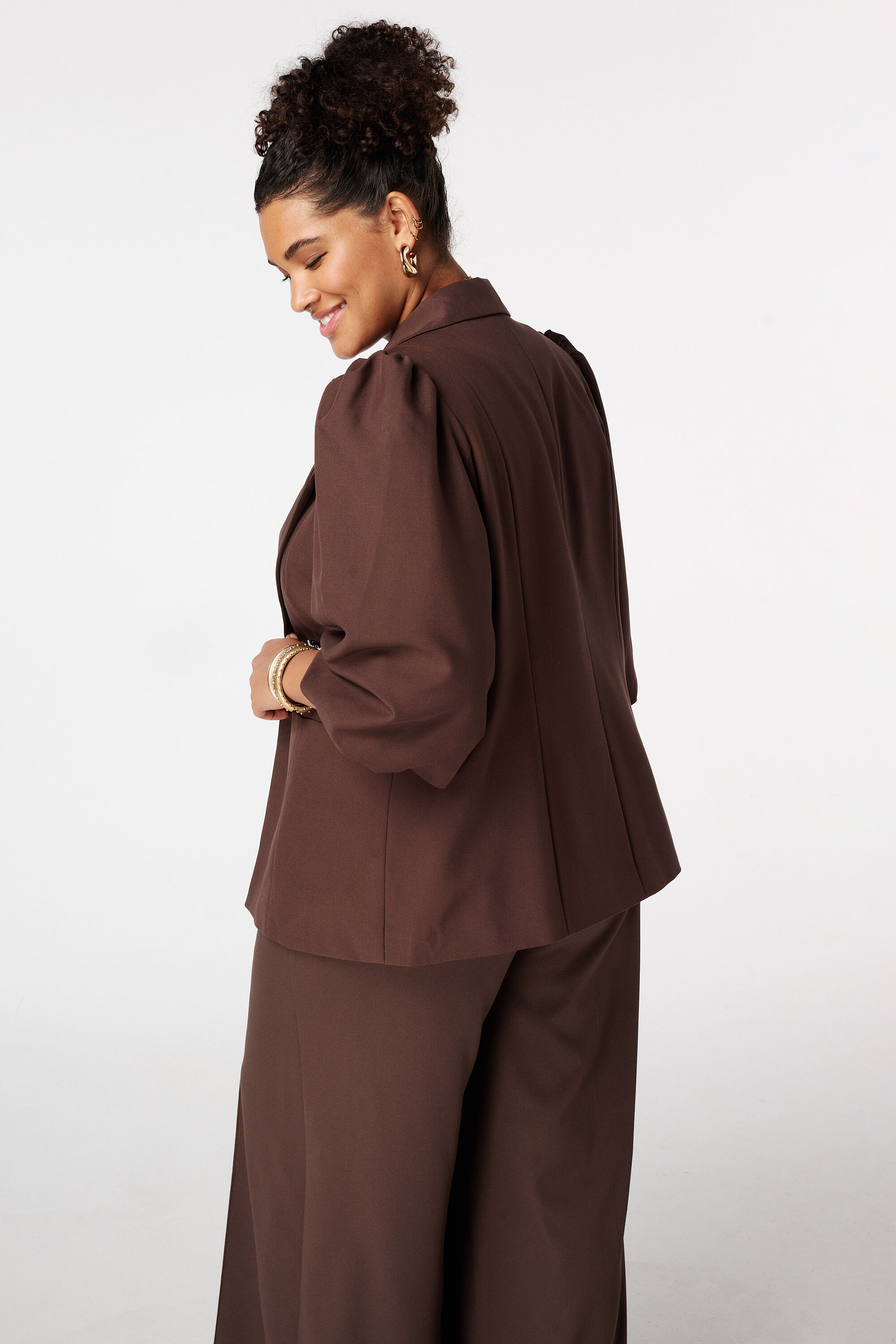 Blazer con mangas abullonadas image number 1