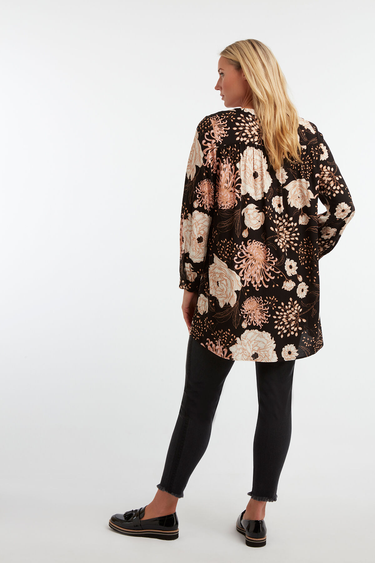 Blusa con estampado image number 4