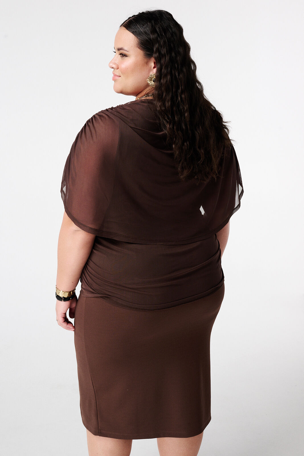 Top de malla con mangas drapeadas image number 3