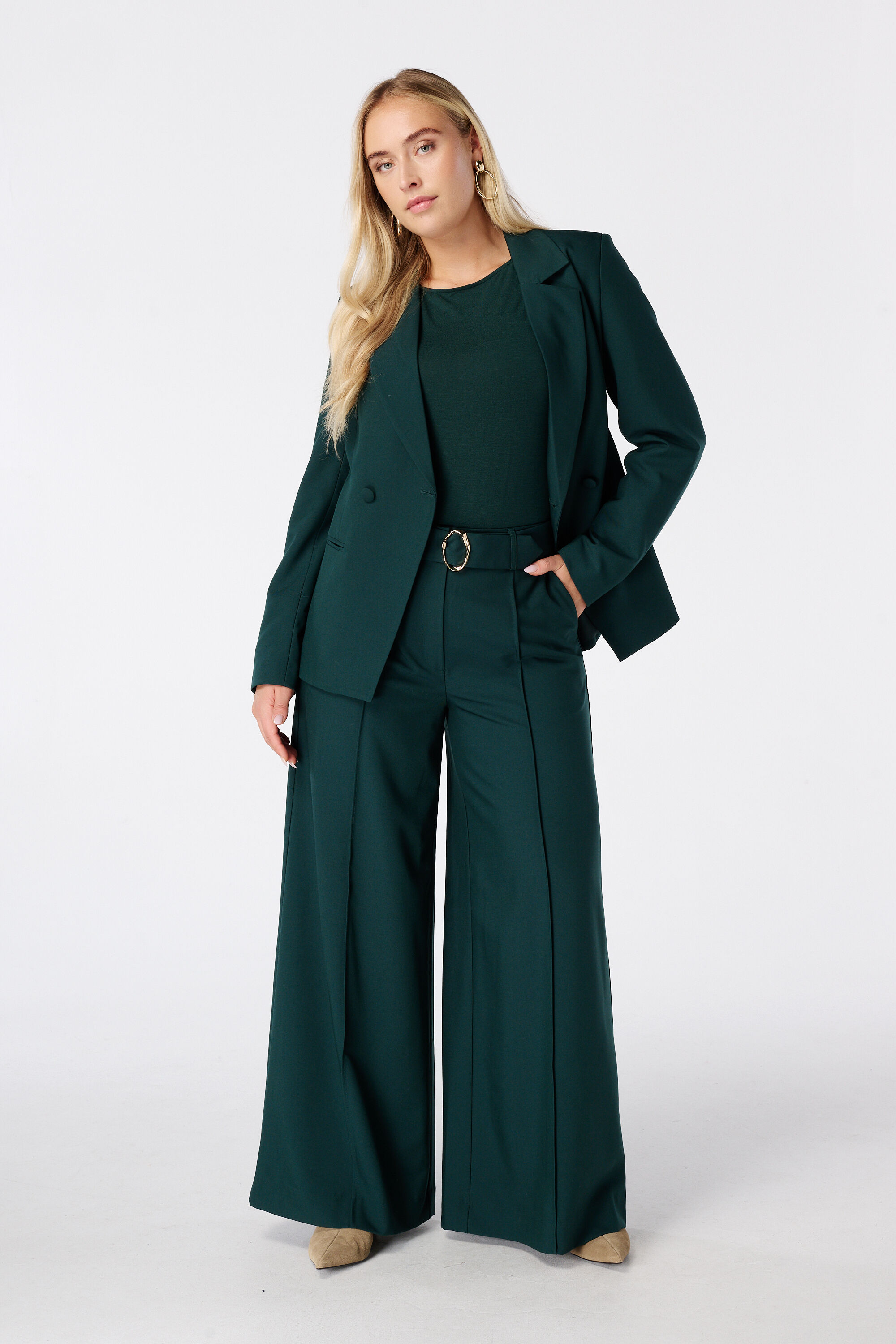 Blazer de doble botonadura image number 5