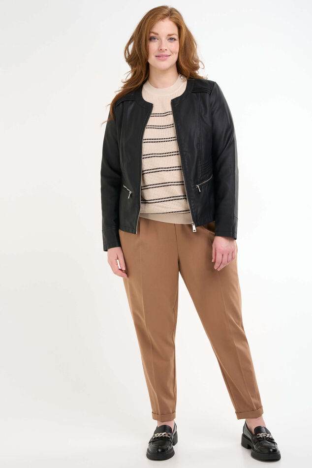 Chaqueta de cuero sintético image number 5