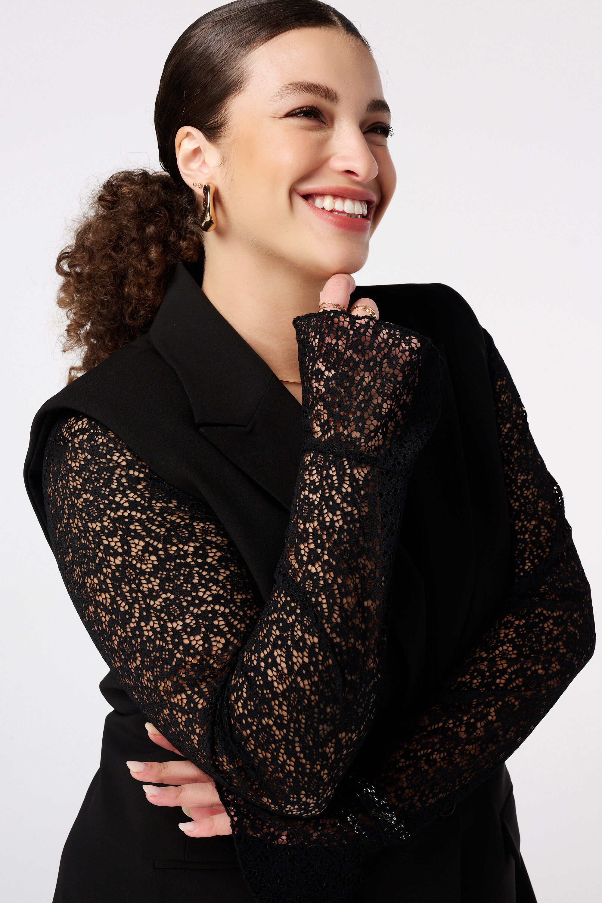 Chaleco con cierre de botones image number 4