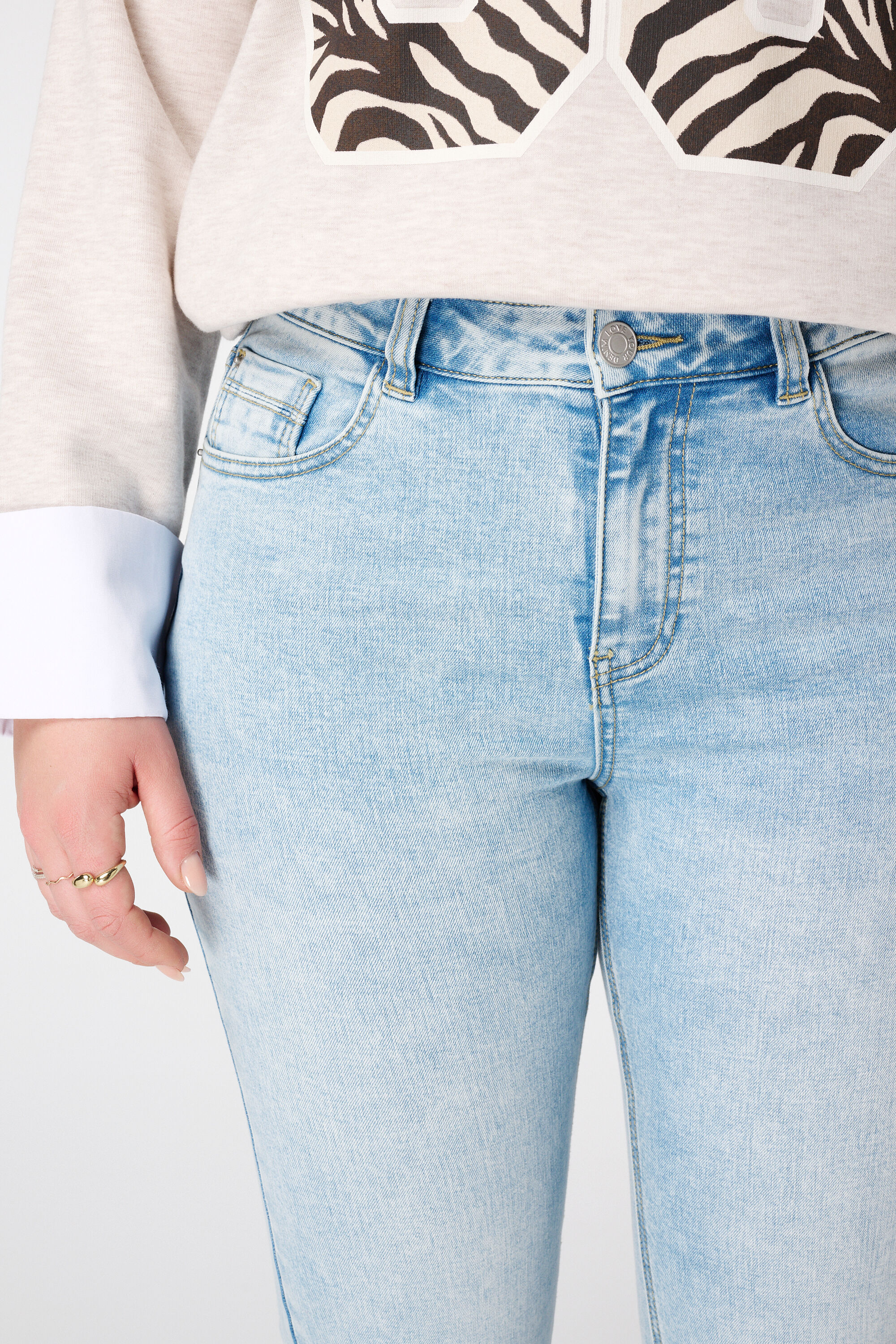 Vaqueros acampanados JASMIN image number 4