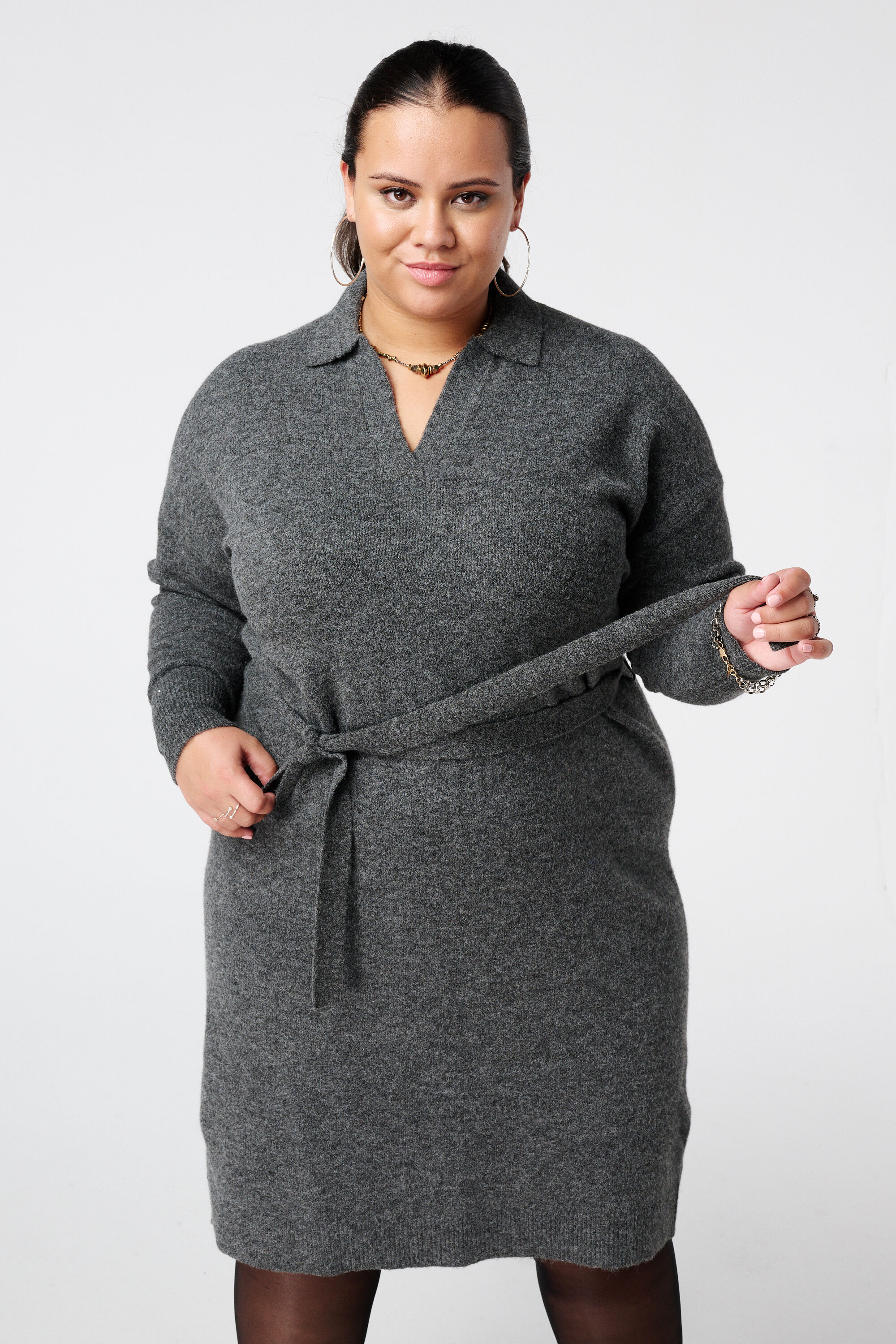 Vestido polo de punto con cintur&oacute;n image number 5