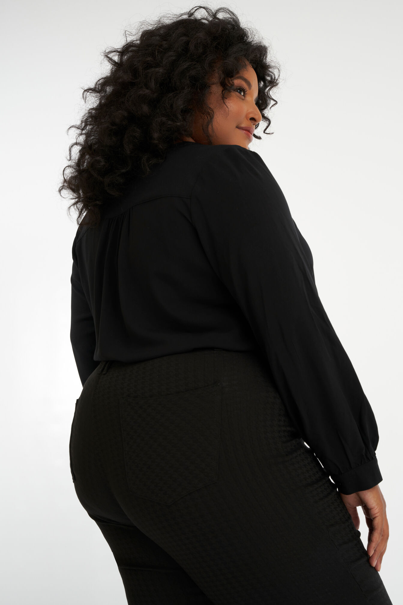 Pantalones con cremalleras decorativas image number 3