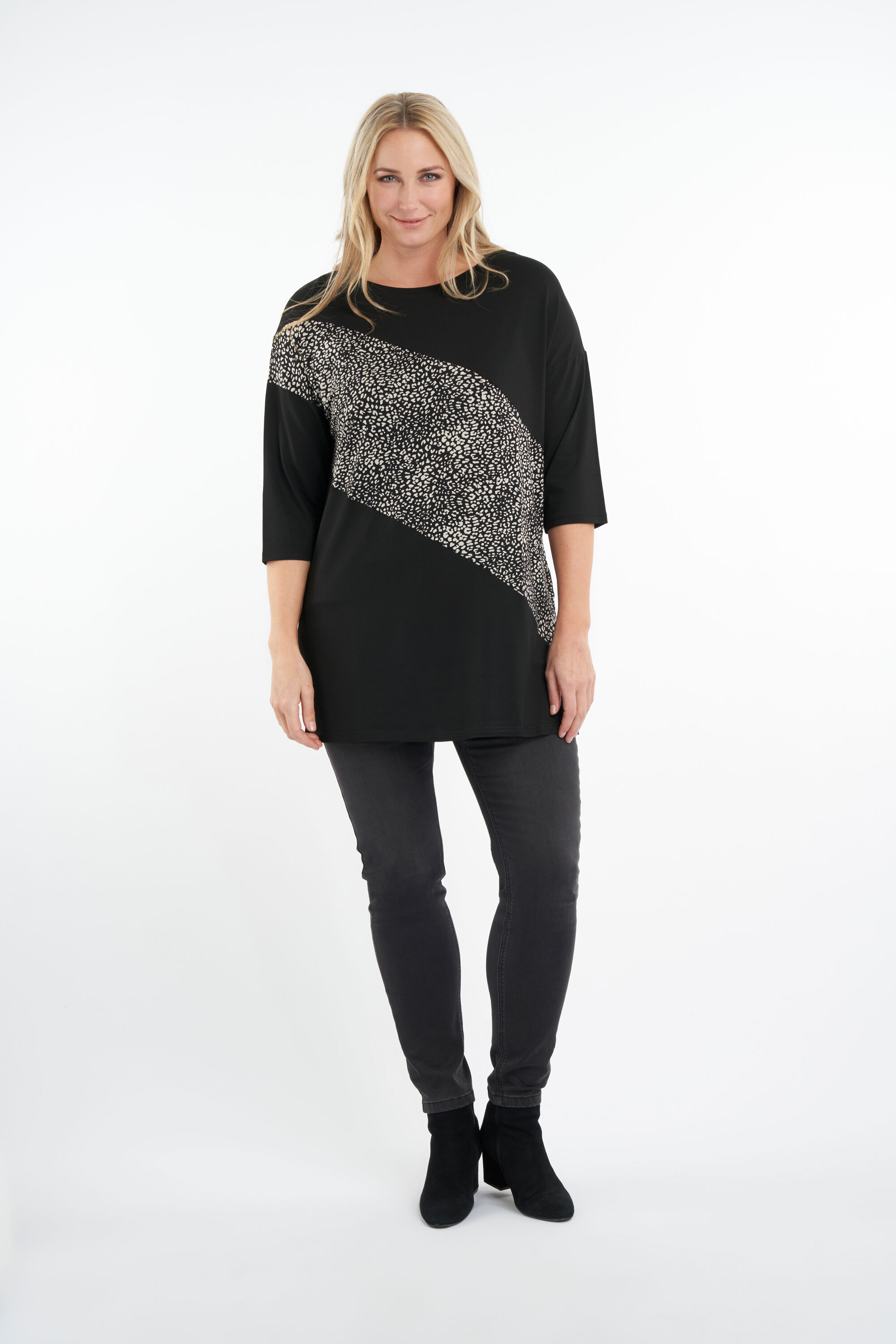 T&uacute;nica con estampado image number 5