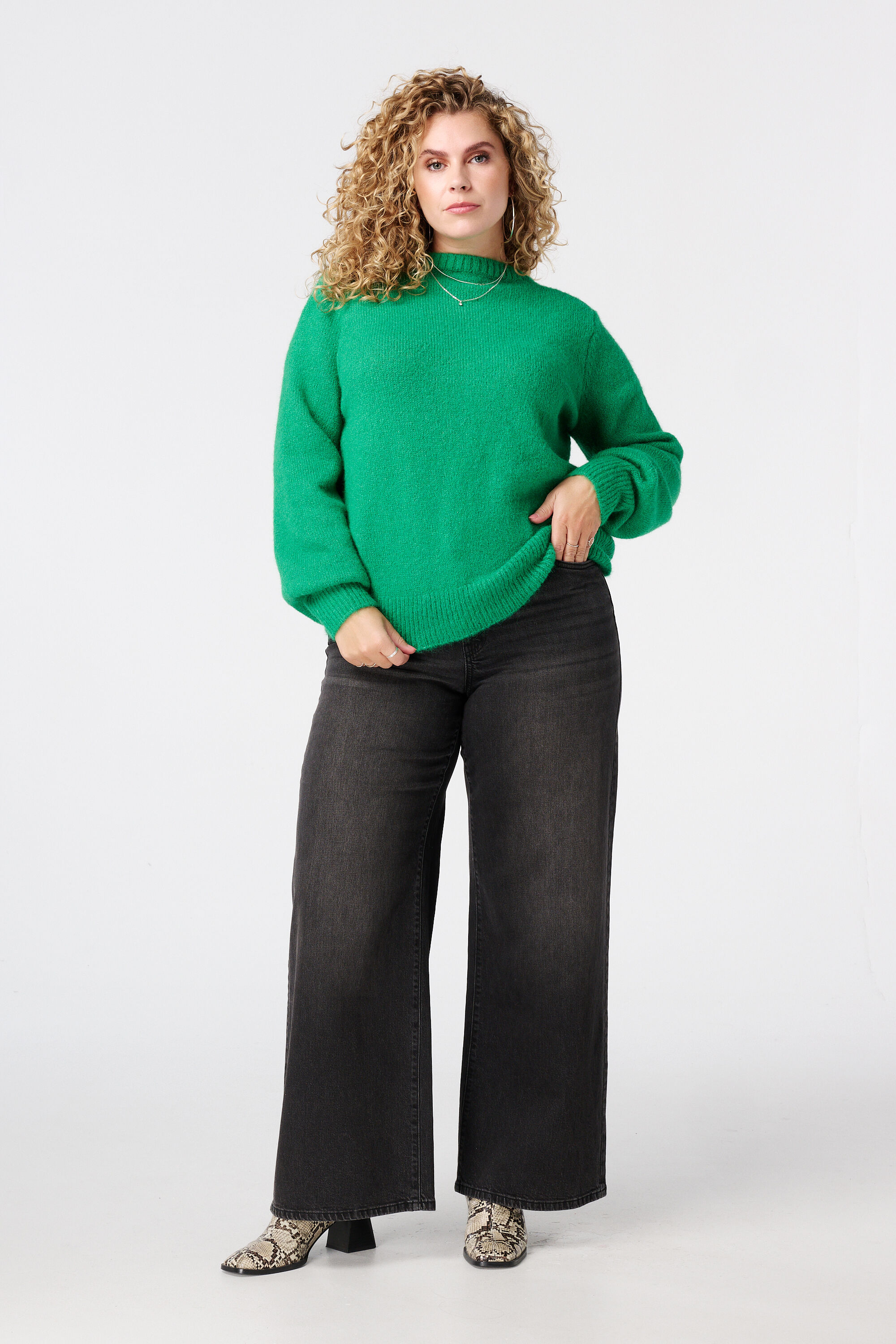 C&aacute;rdigan de punto fino con cierre de botones image number 5