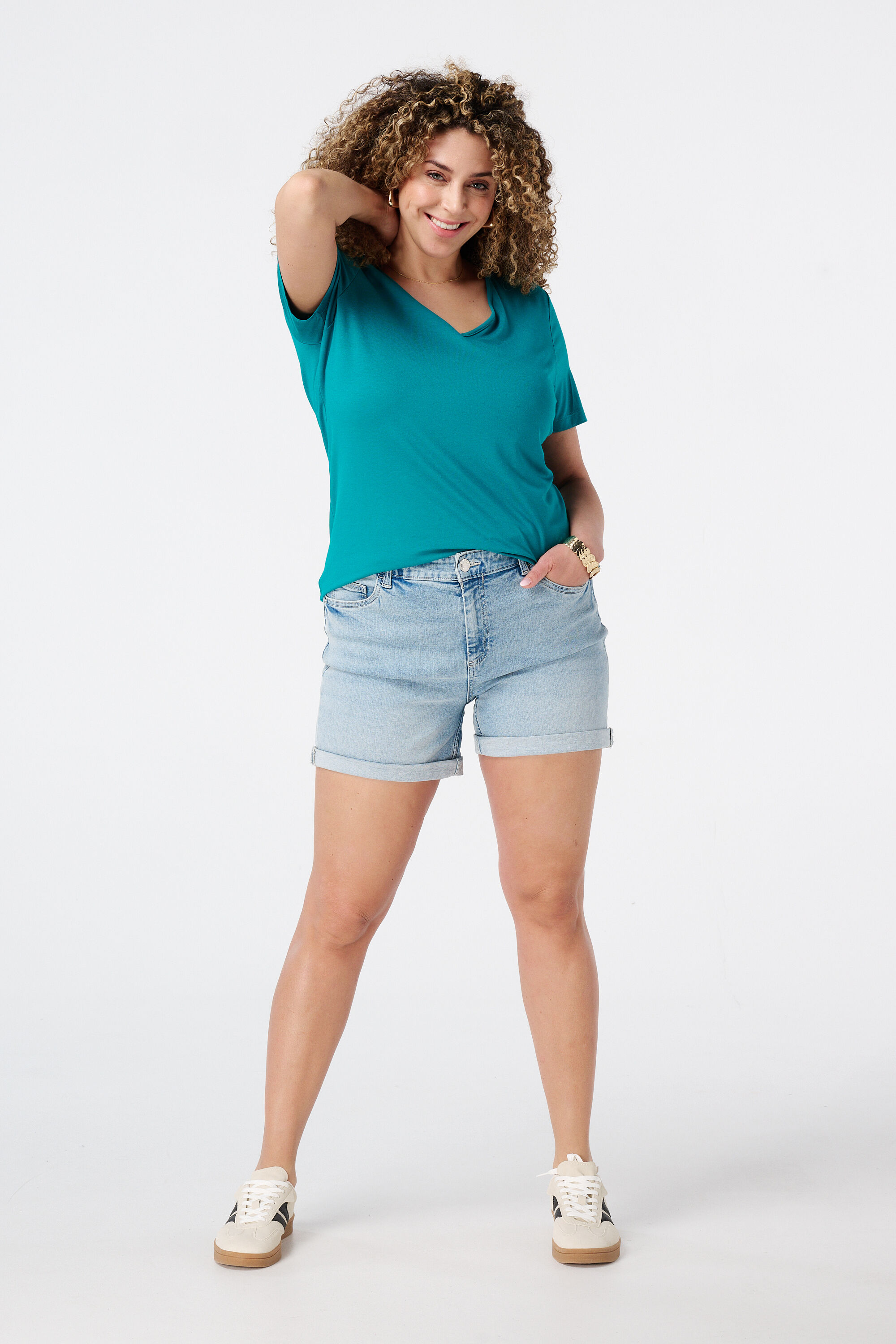 Camiseta con escote en V image number 5