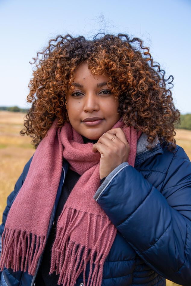 Bufanda con diseño en espiga image number 0