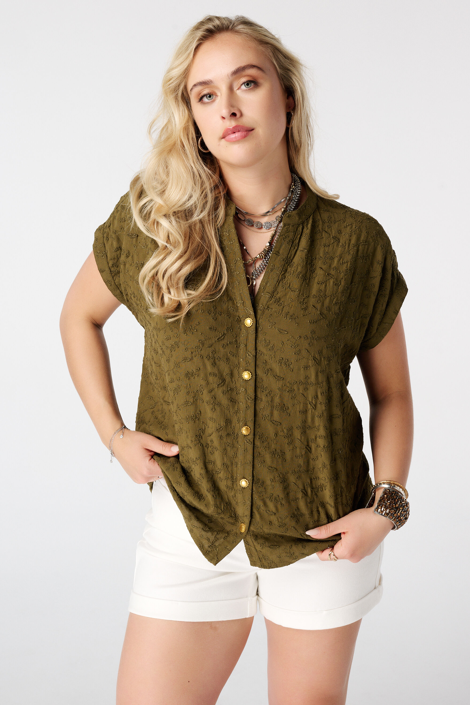 Blusa con encaje image number 0