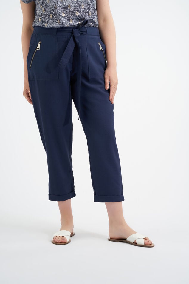 Pantalones con cinto image number 0