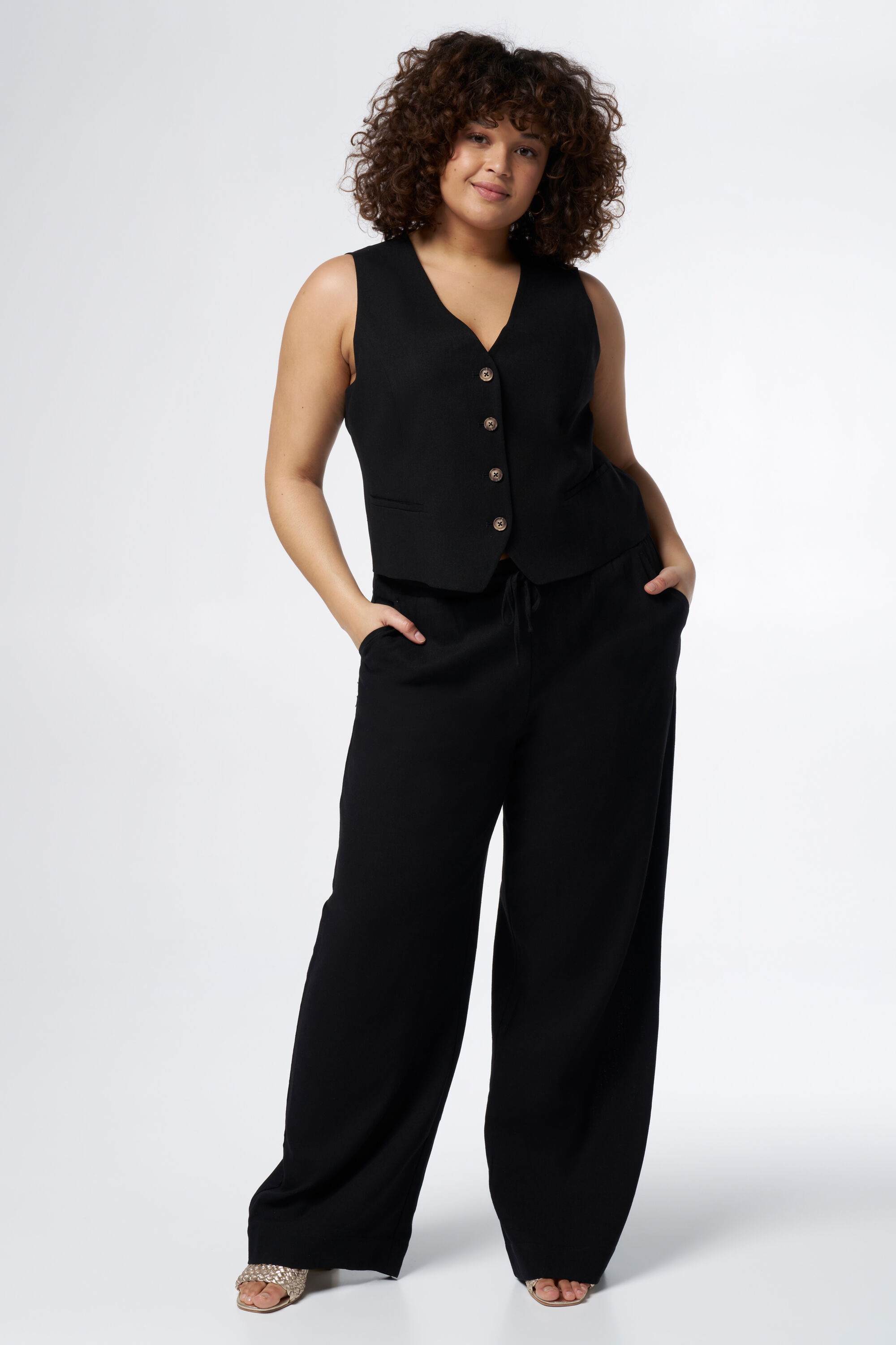 Chaleco de lino con botones carey image number 6