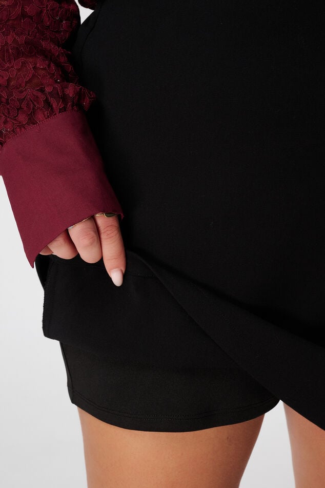 Falda con aspecto cruzado y cintura elástica image number 6