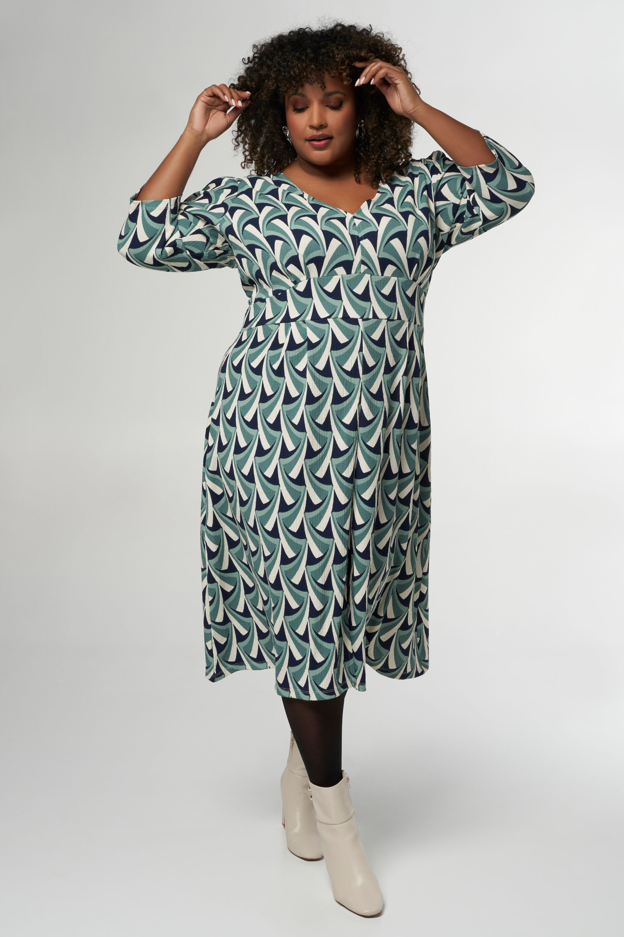 Vestido midi con estampado  image number 0
