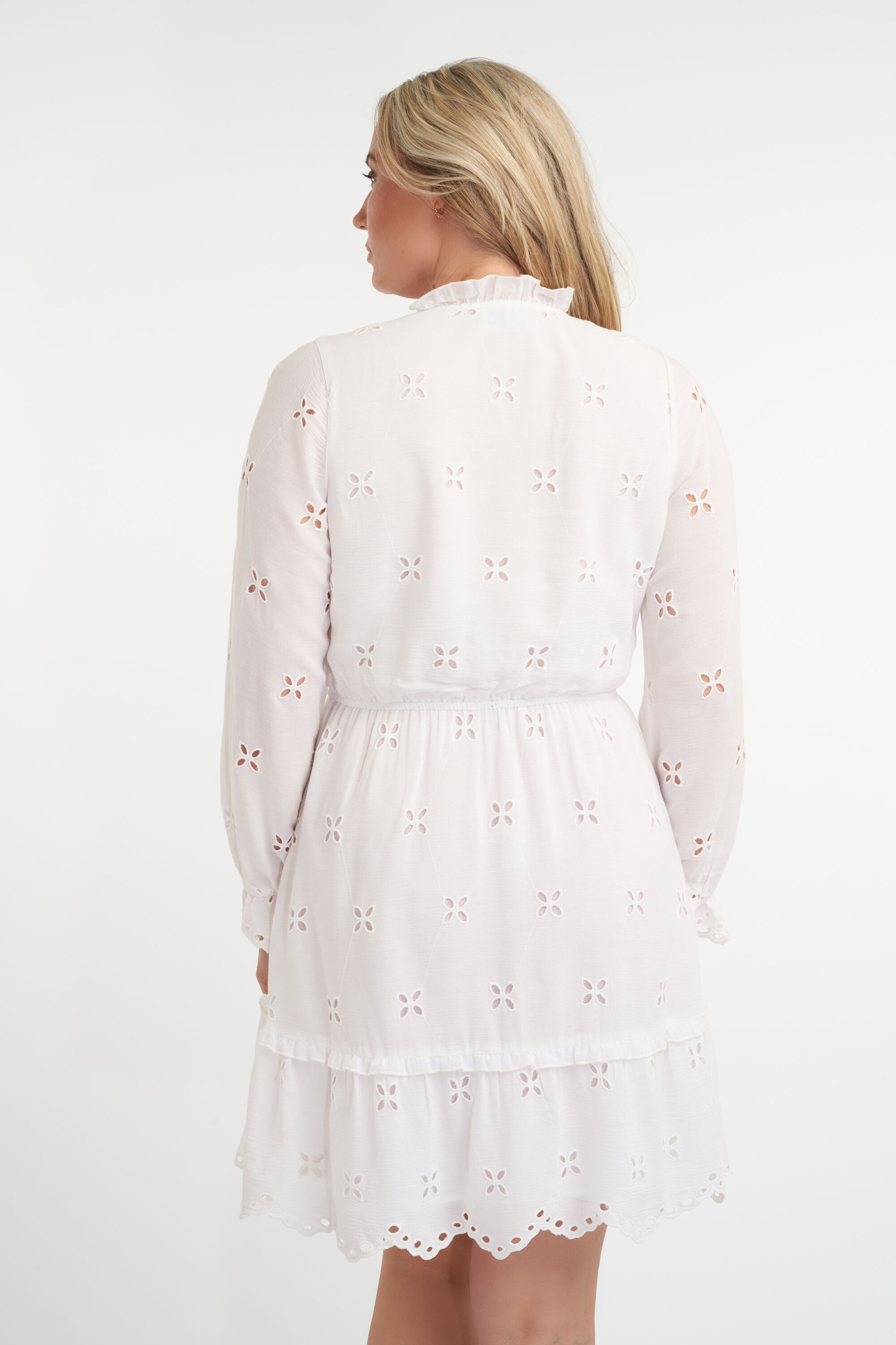 Vestido corto con estampado image number 3