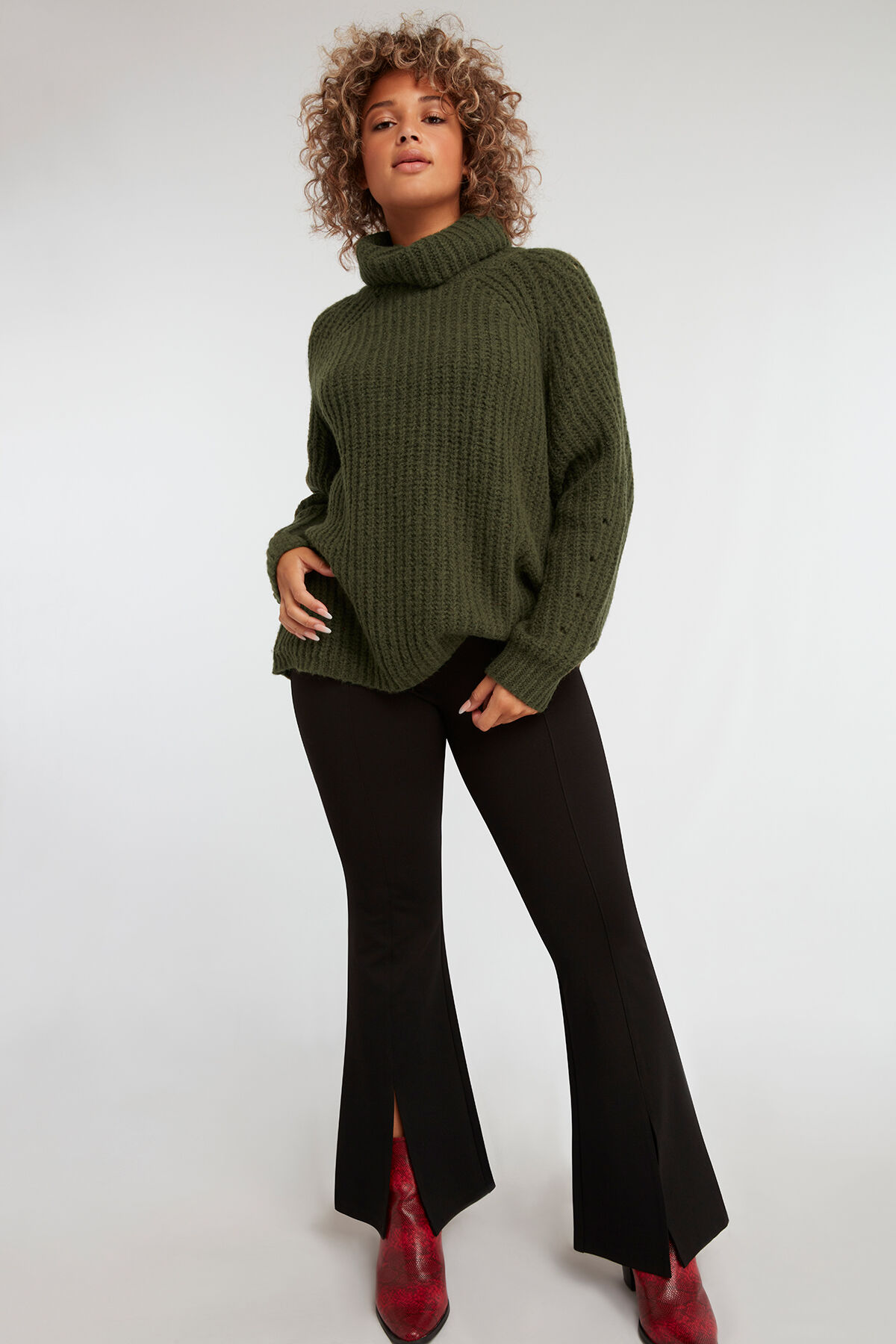 Legging con apertura frontal   image number 3