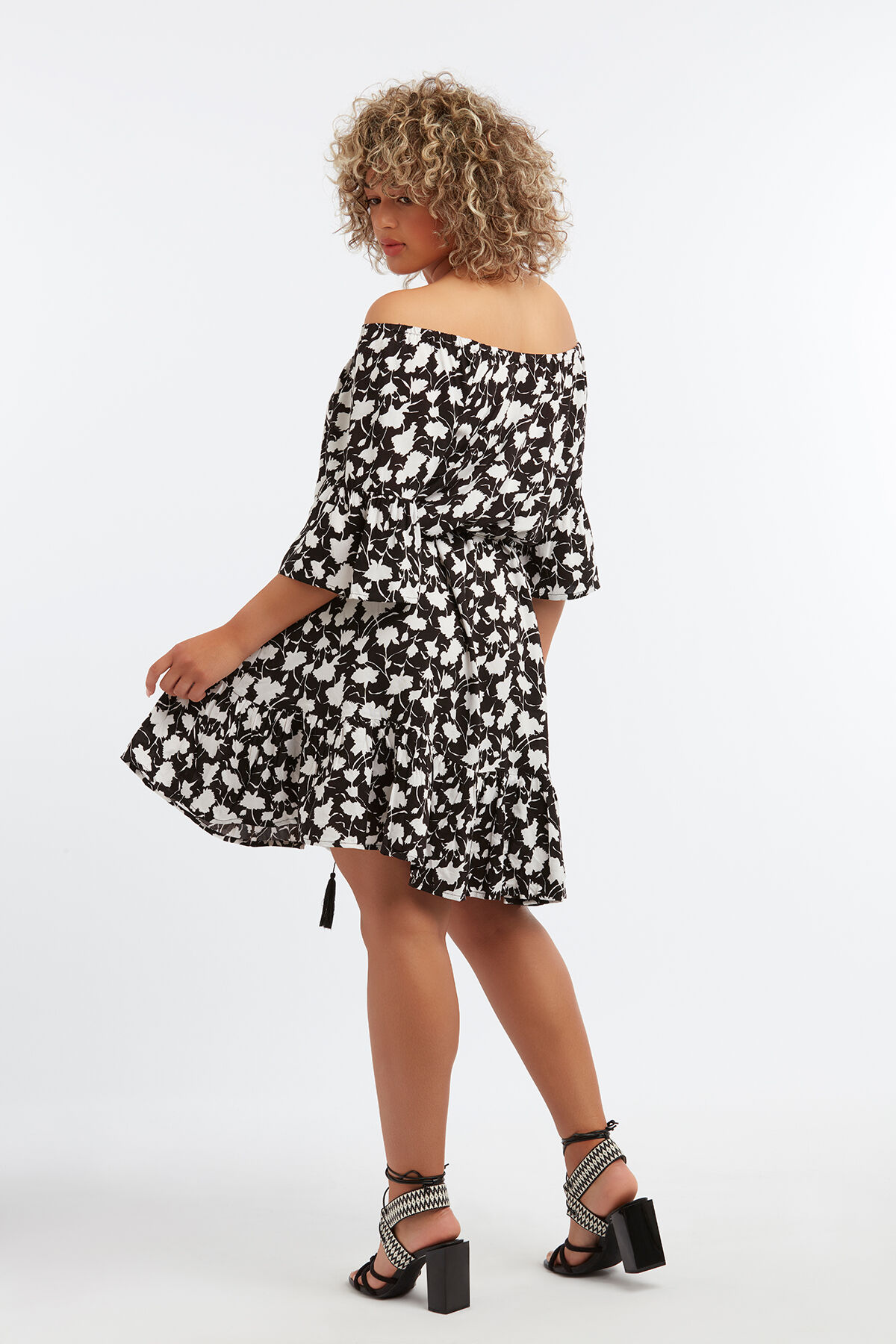 Vestido de estampado floral image number 5