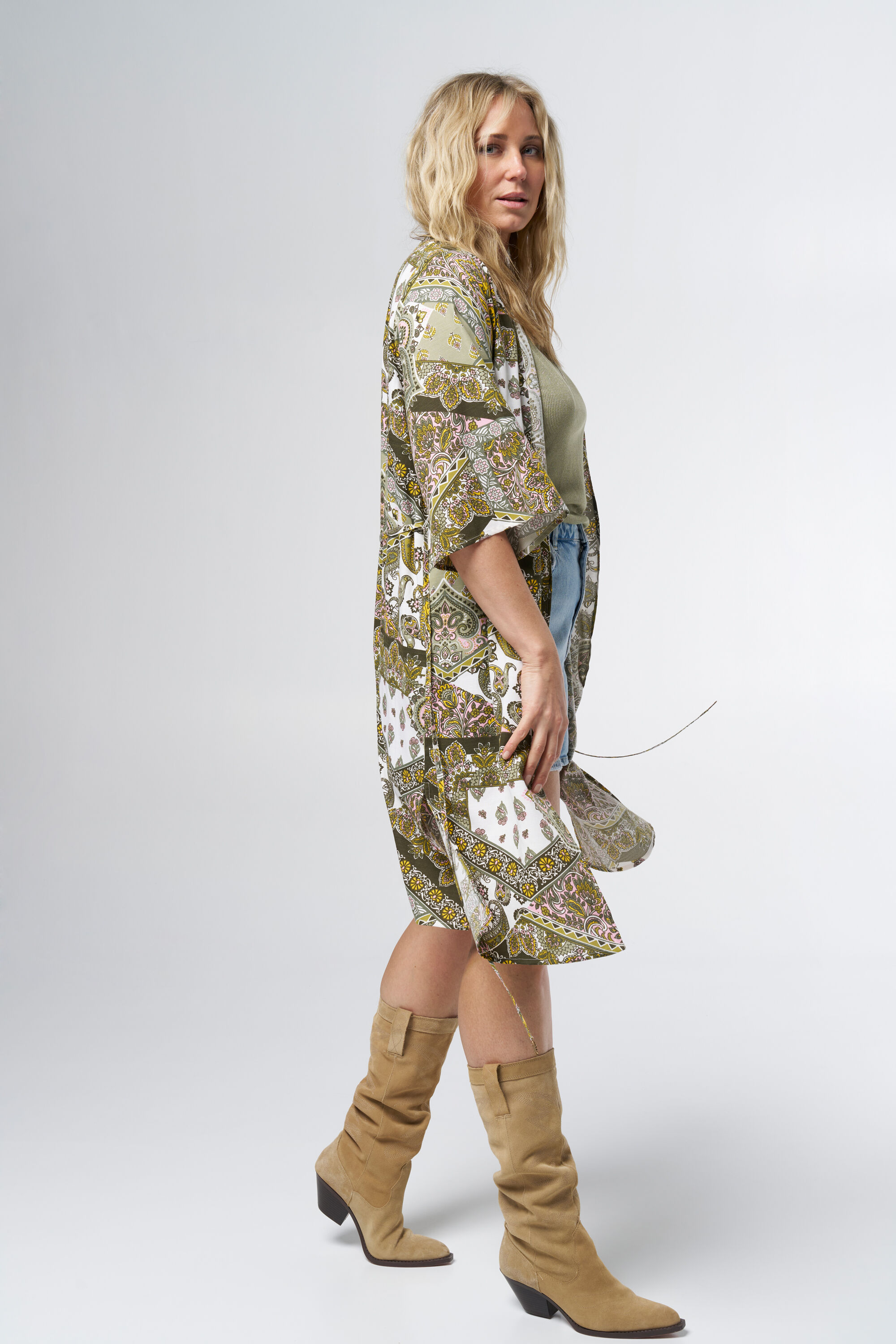 Quimono con estampado image number 5