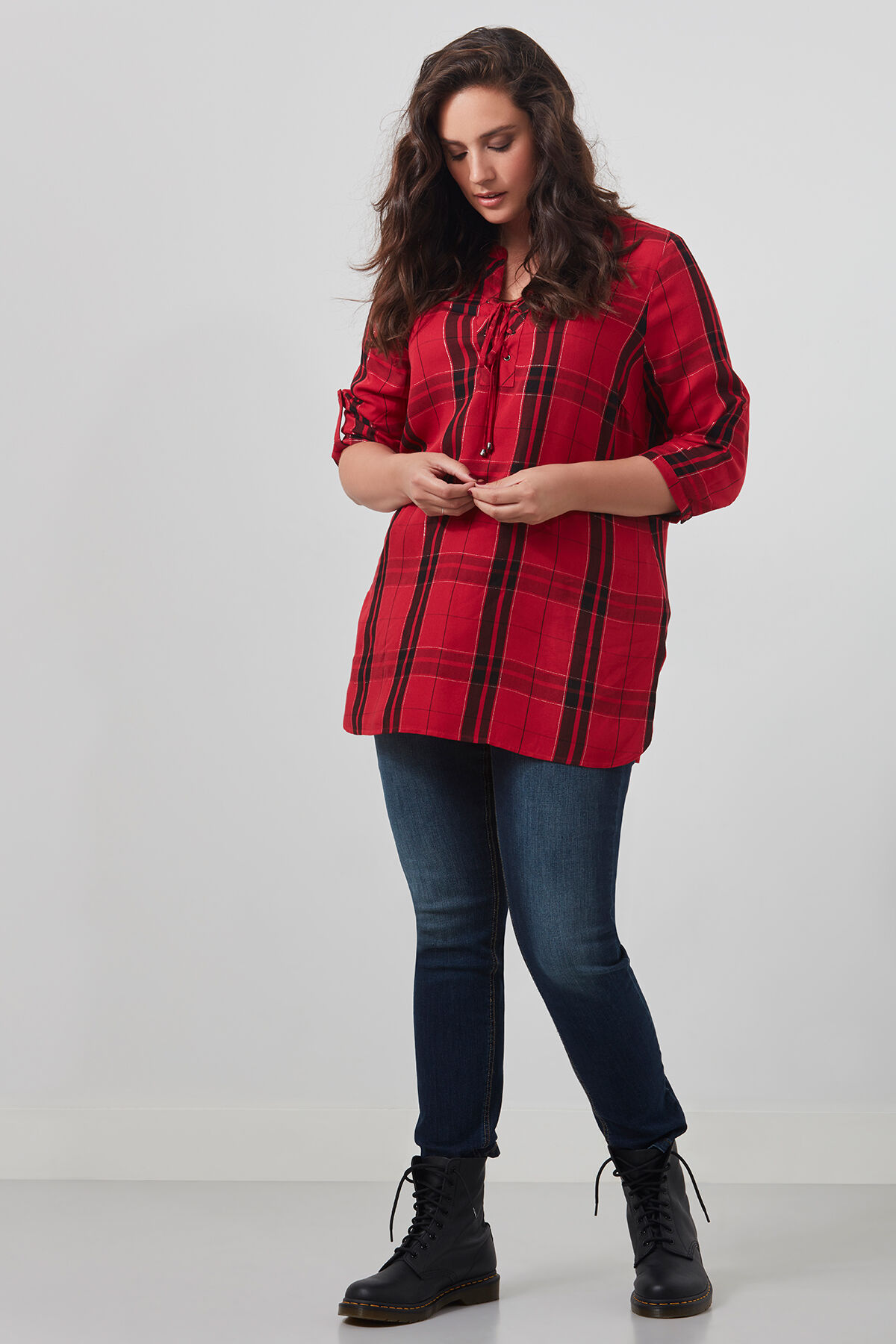 Blusa a cuadros image number 3