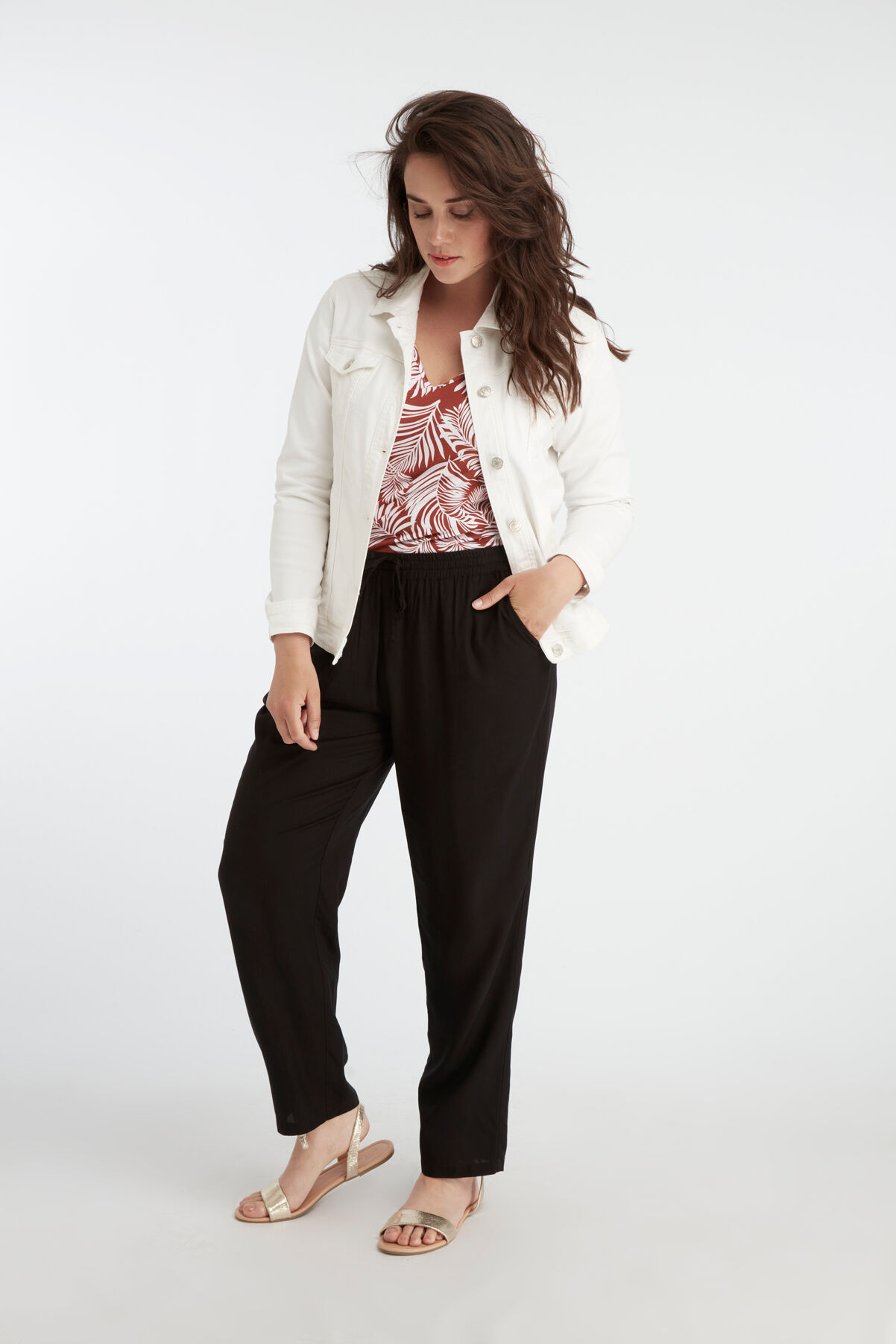 Chaqueta vaquera blanca image number 5