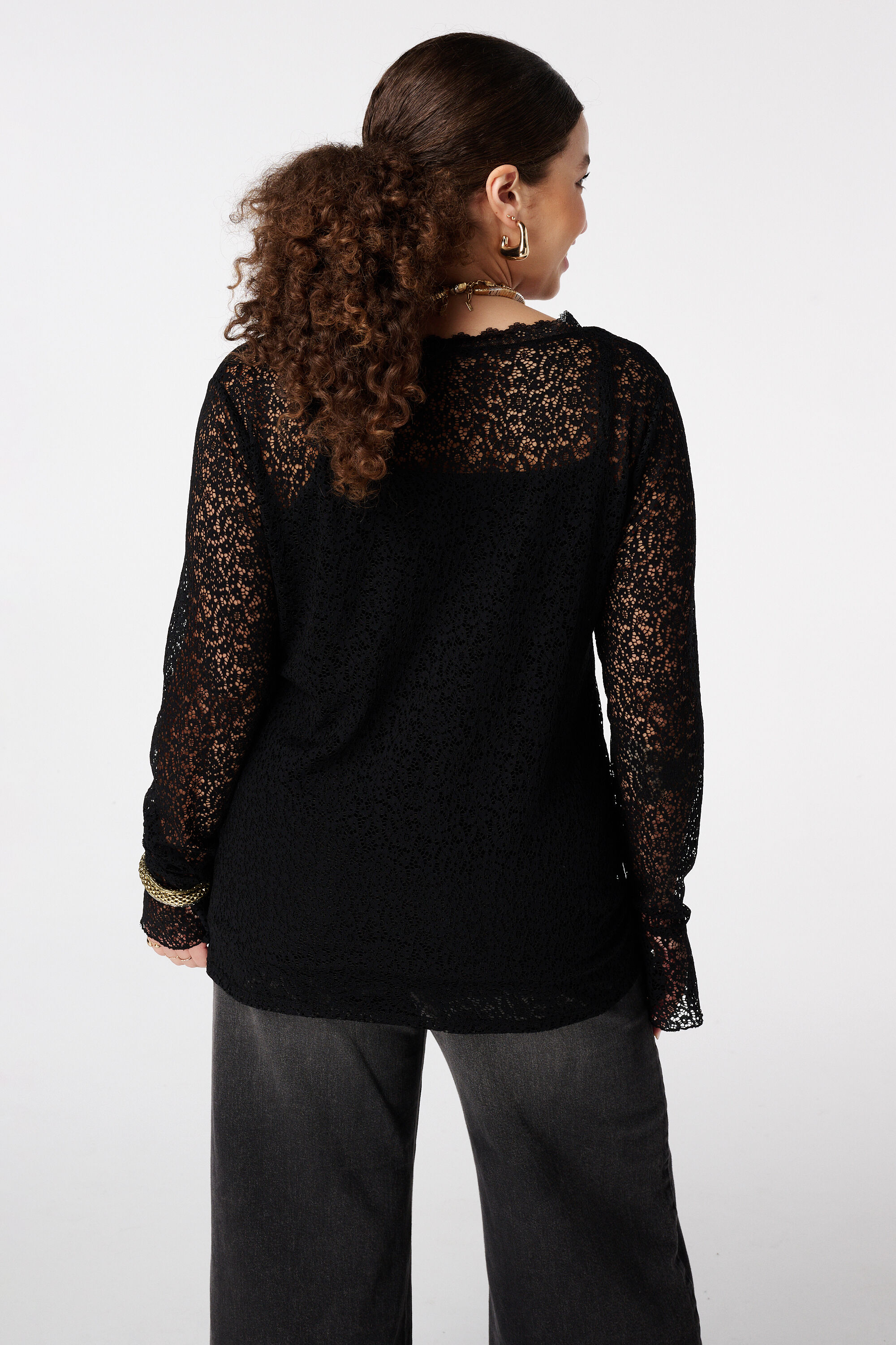 Top de encaje con mangas trompeta image number 3