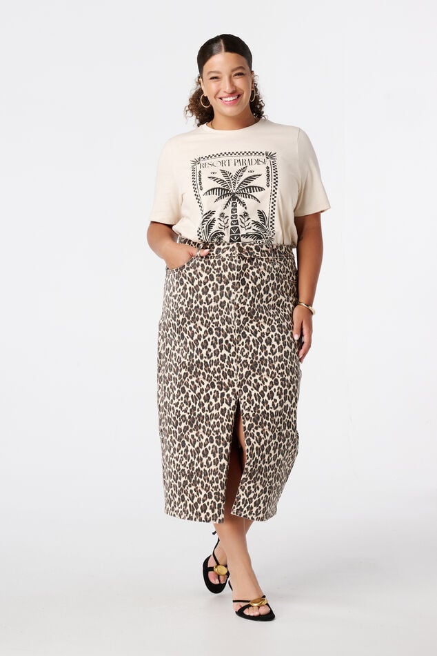 Falda vaquera con estampado de pantera image number 6