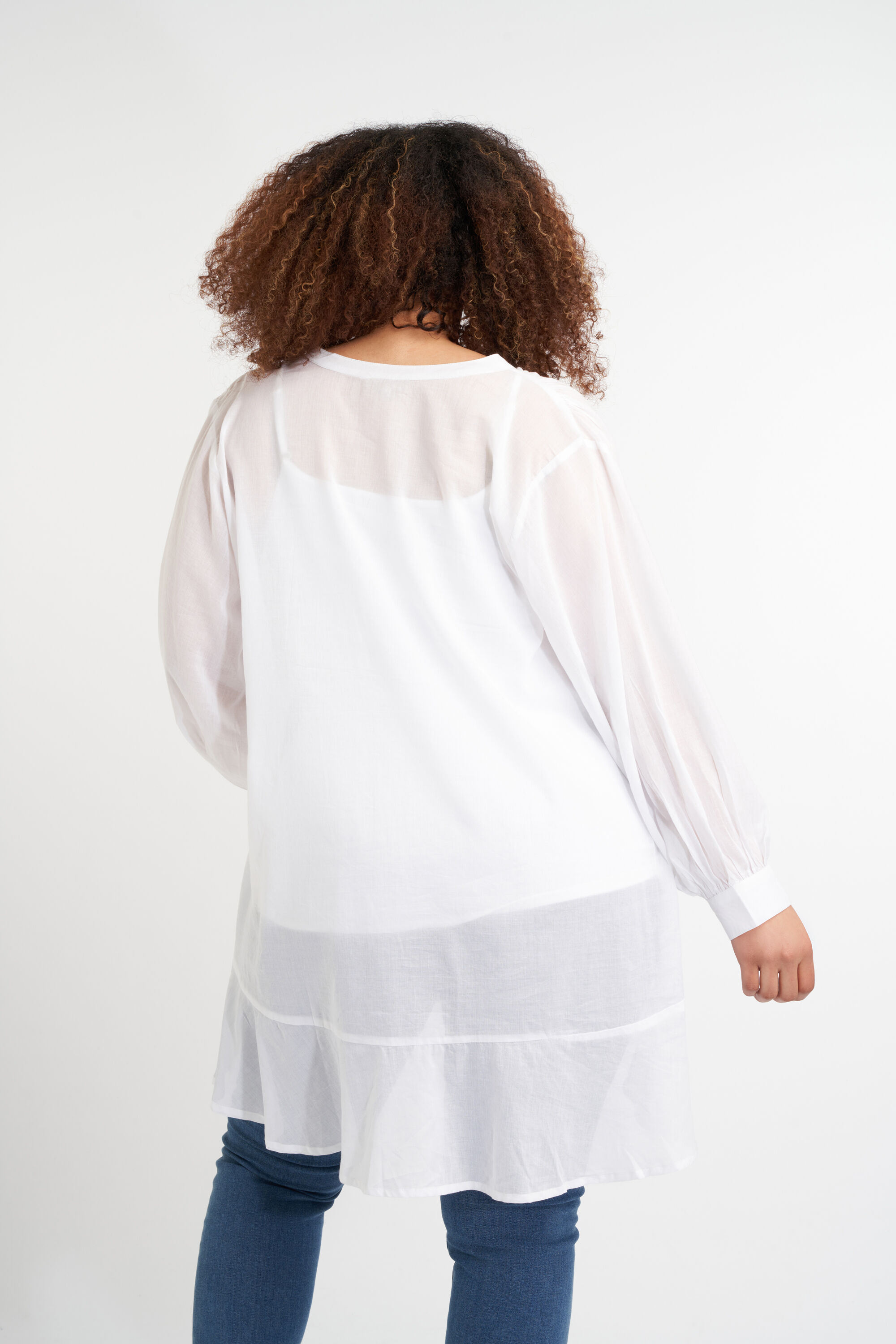 Blusa con botones image number 3