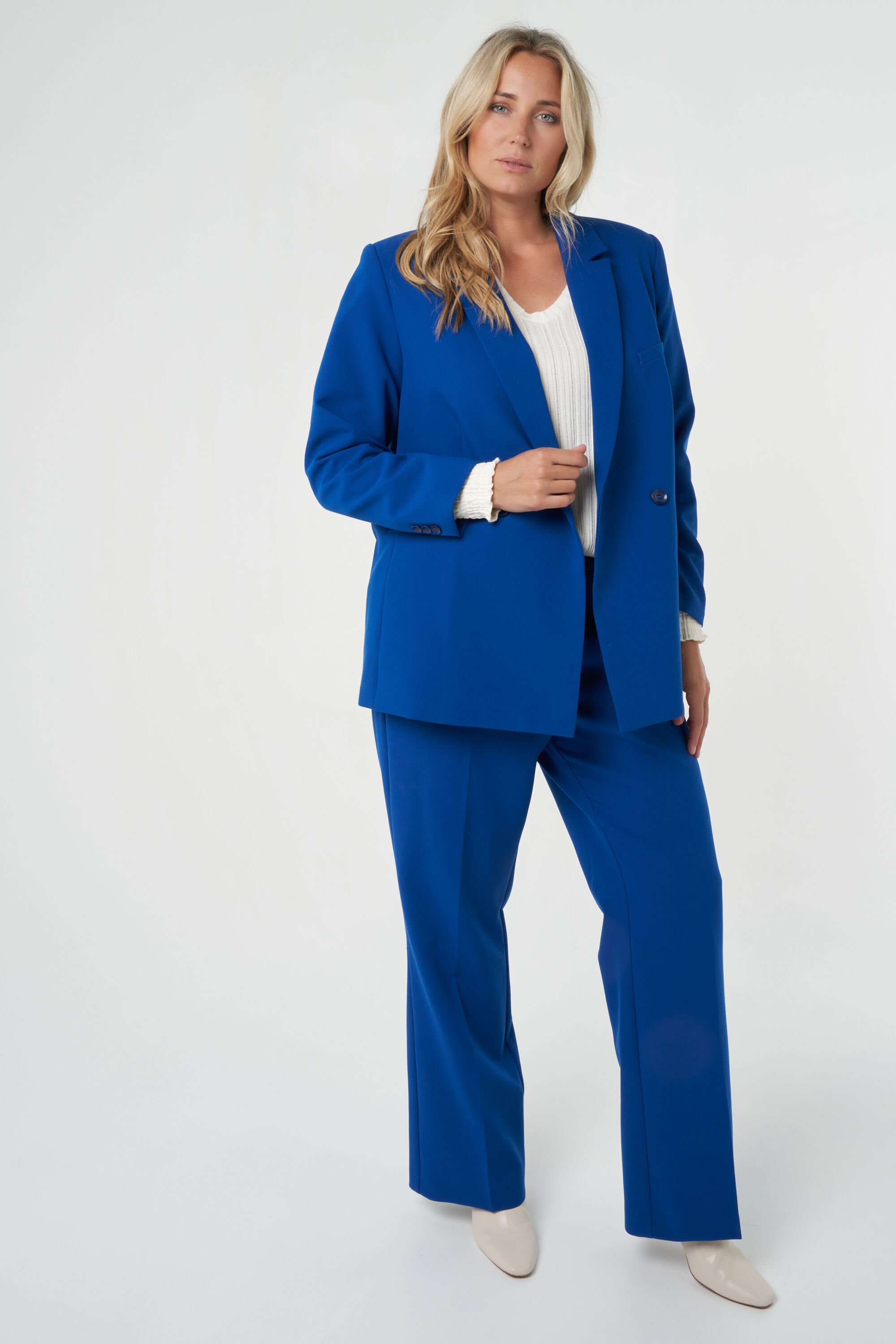 Blazer con cierre con botones image number 6