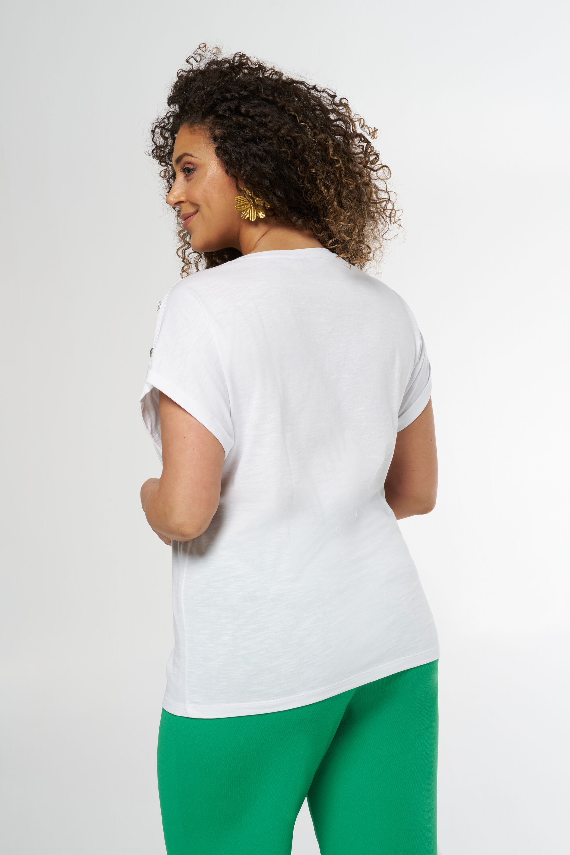 Camiseta con botones image number 3