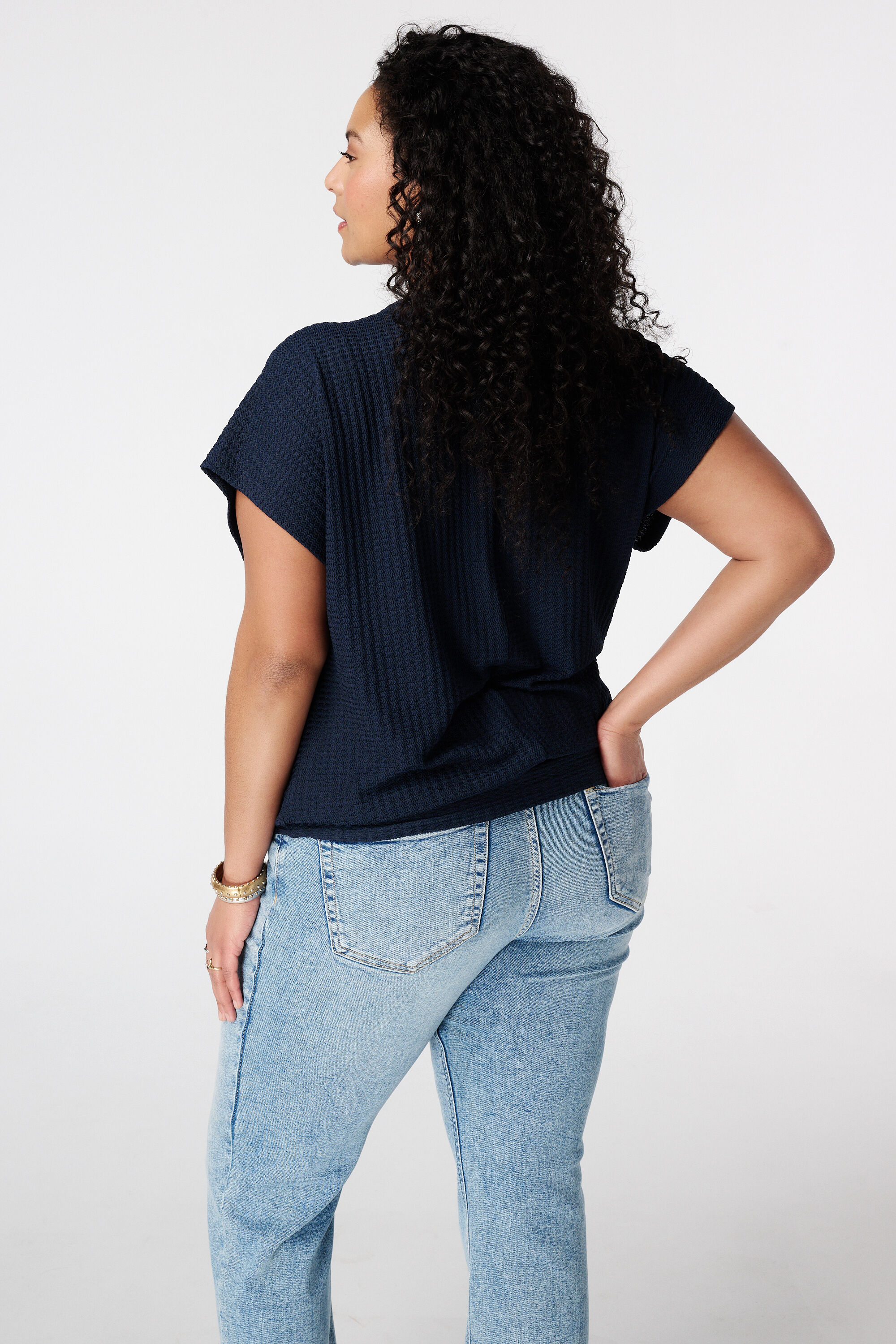 Top con mangas cortas image number 1