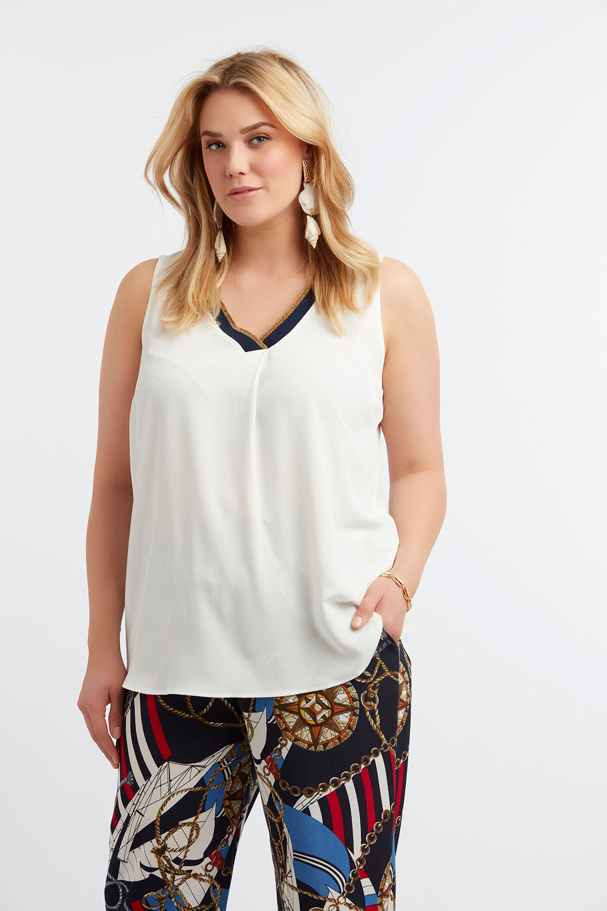 Blusa de l&uacute;rex sin mangas image number 0