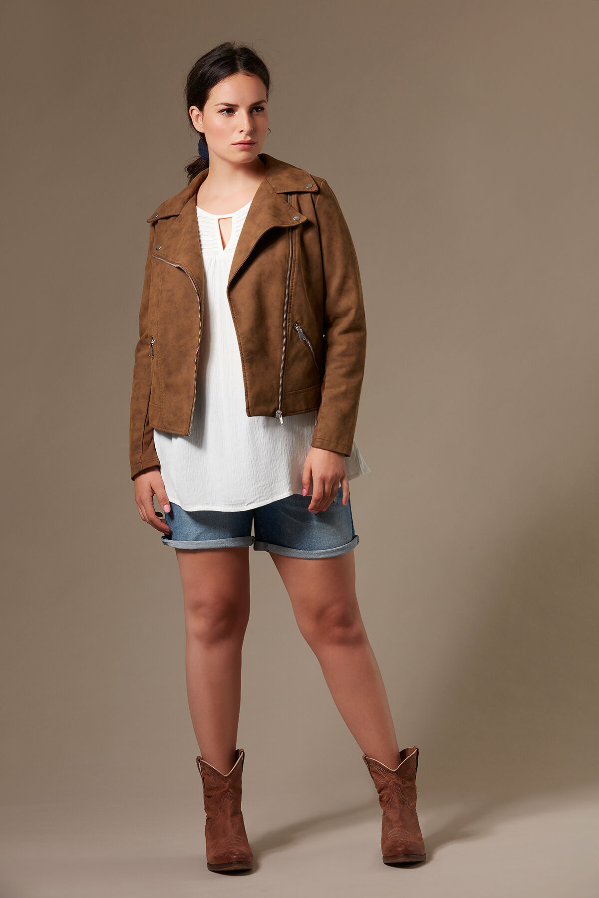 Chaqueta de ante sint&eacute;tico image number 4